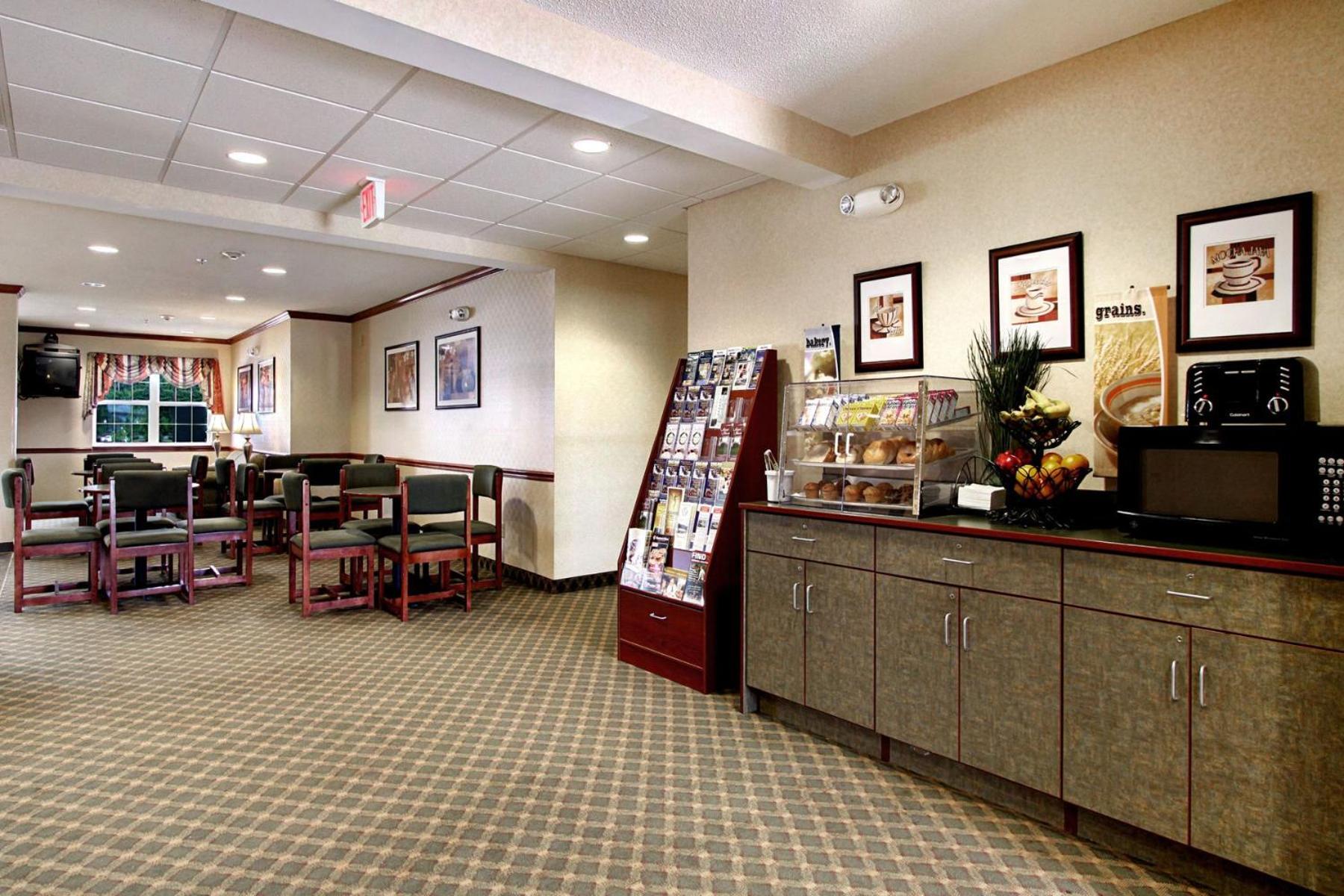 Microtel Inn & Suites by Wyndham Bridgeport view 3