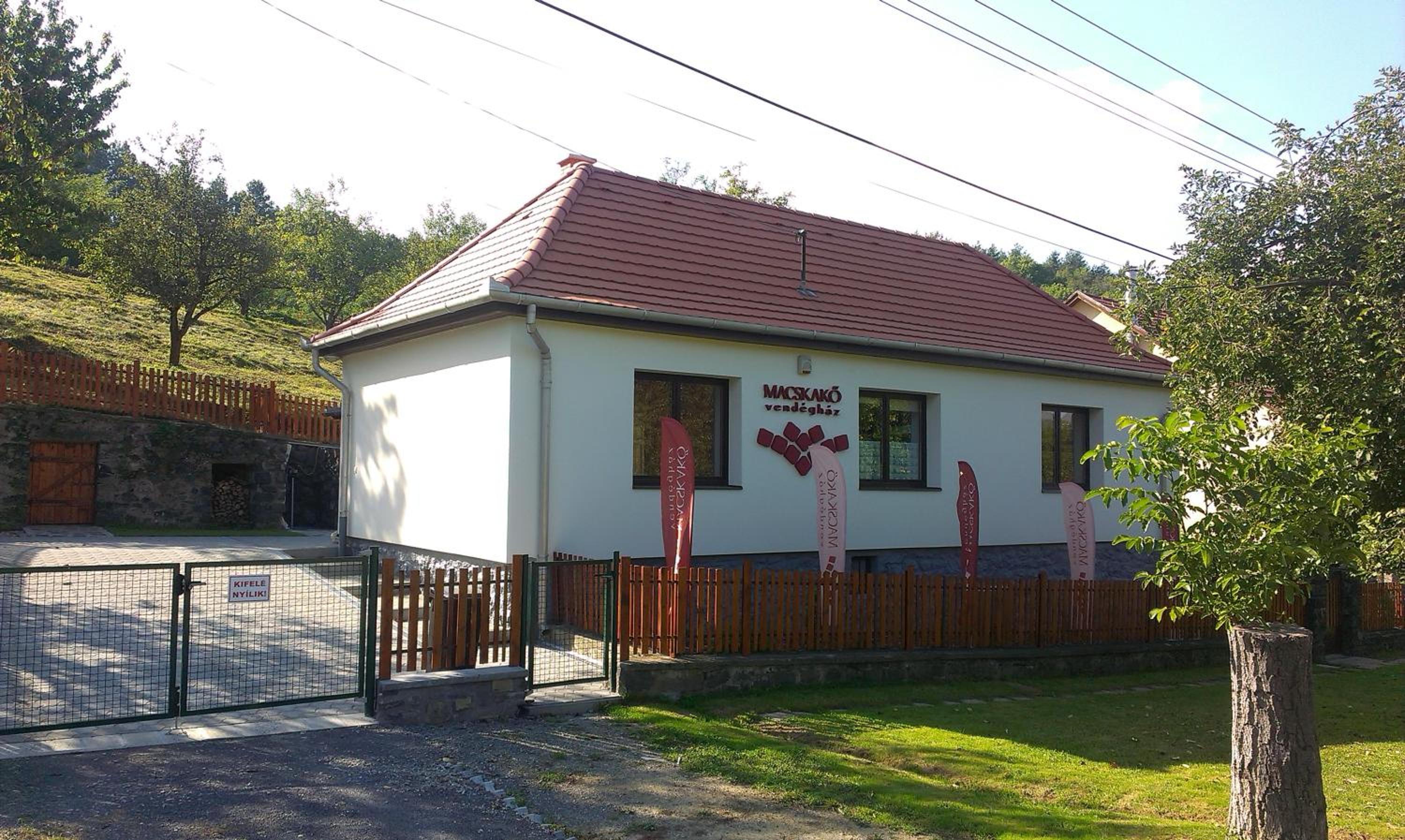 Macskakő Vendégház view 3