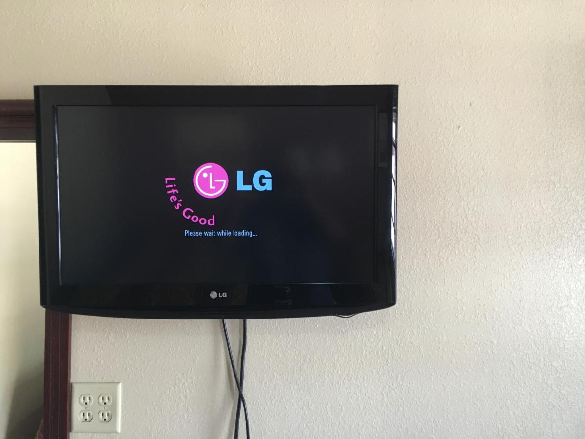 Marianna Vacations - Best Value Inn Motel Sandusky - Property Image 75