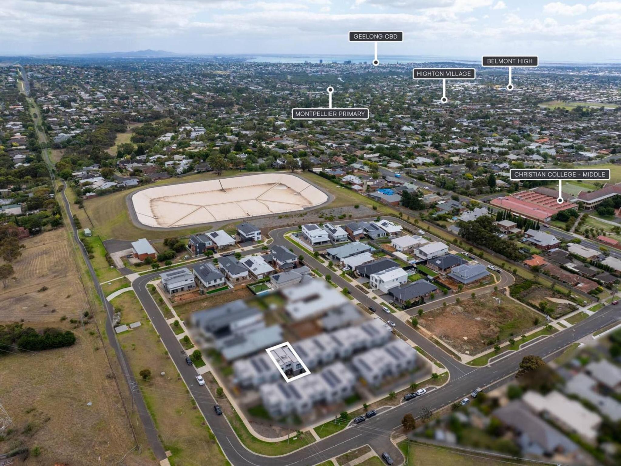 Modern Highton Hideaway Quiet Townhouse Comfort
