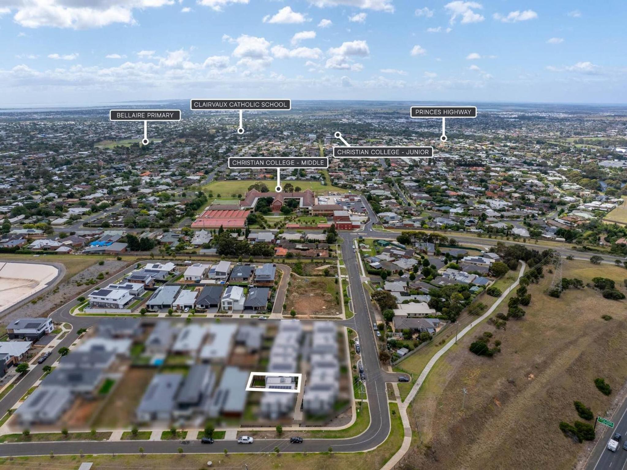 Modern Highton Hideaway Quiet Townhouse Comfort