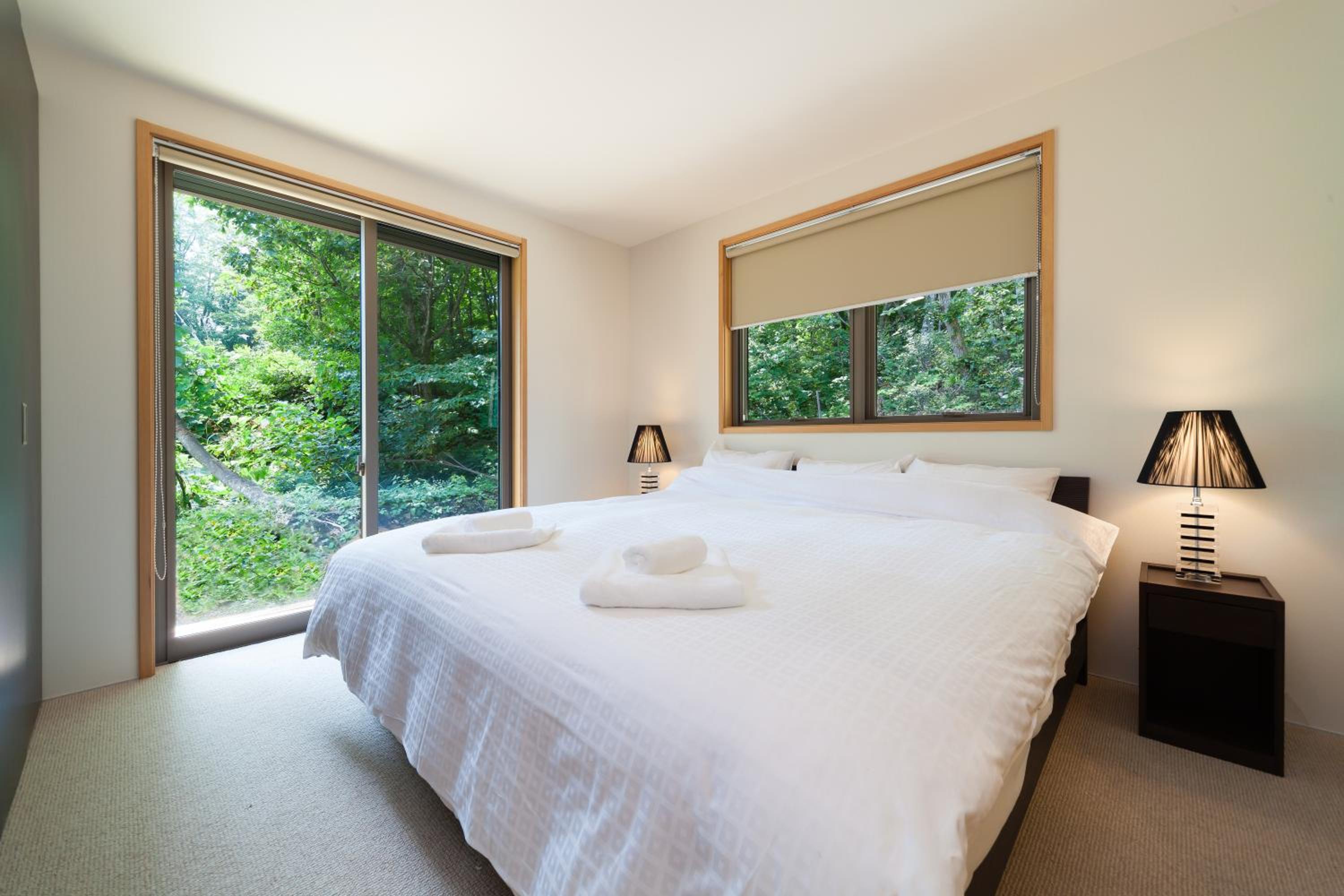 Solar Chalets by HHG