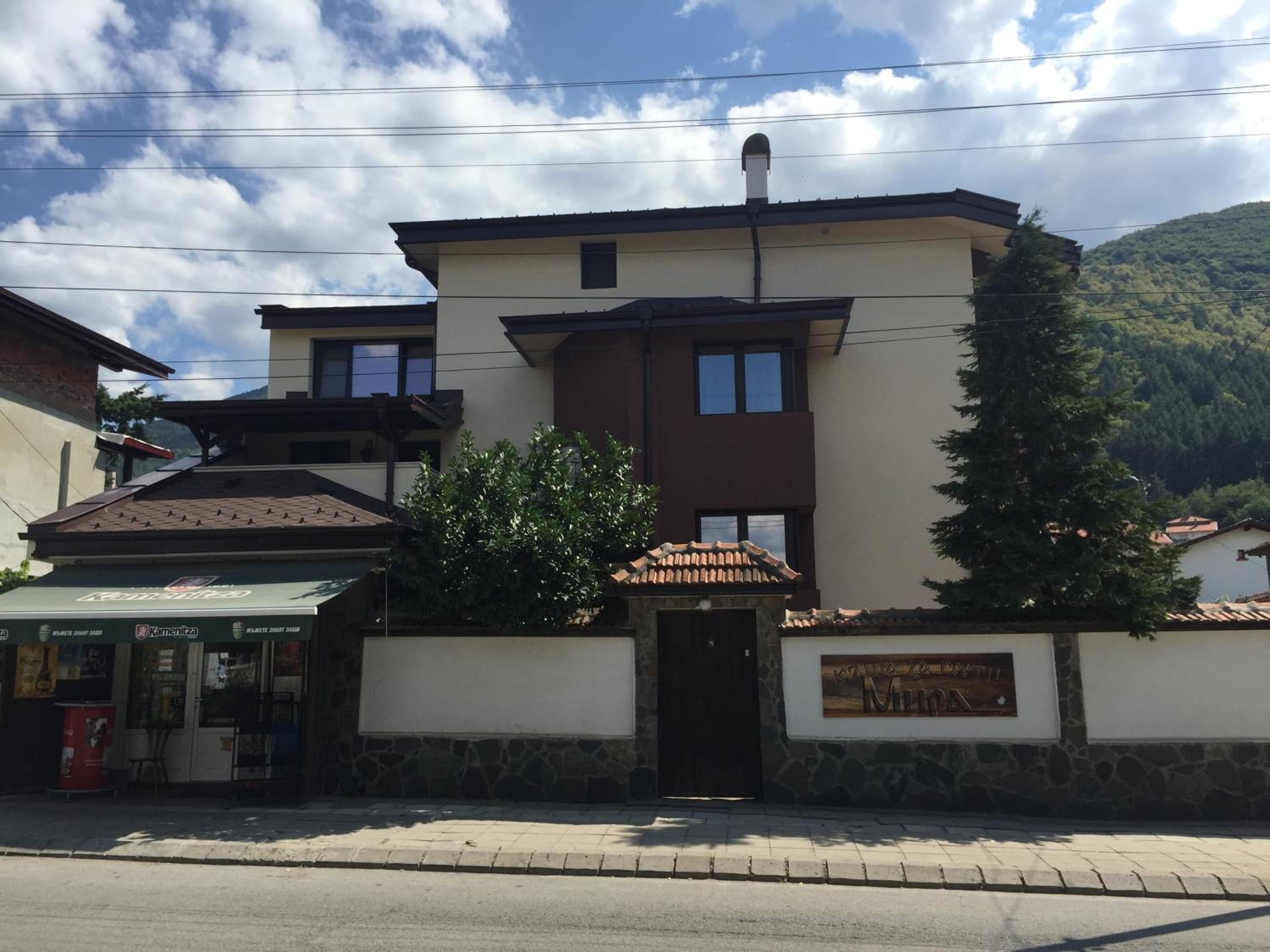 Guest House Mira