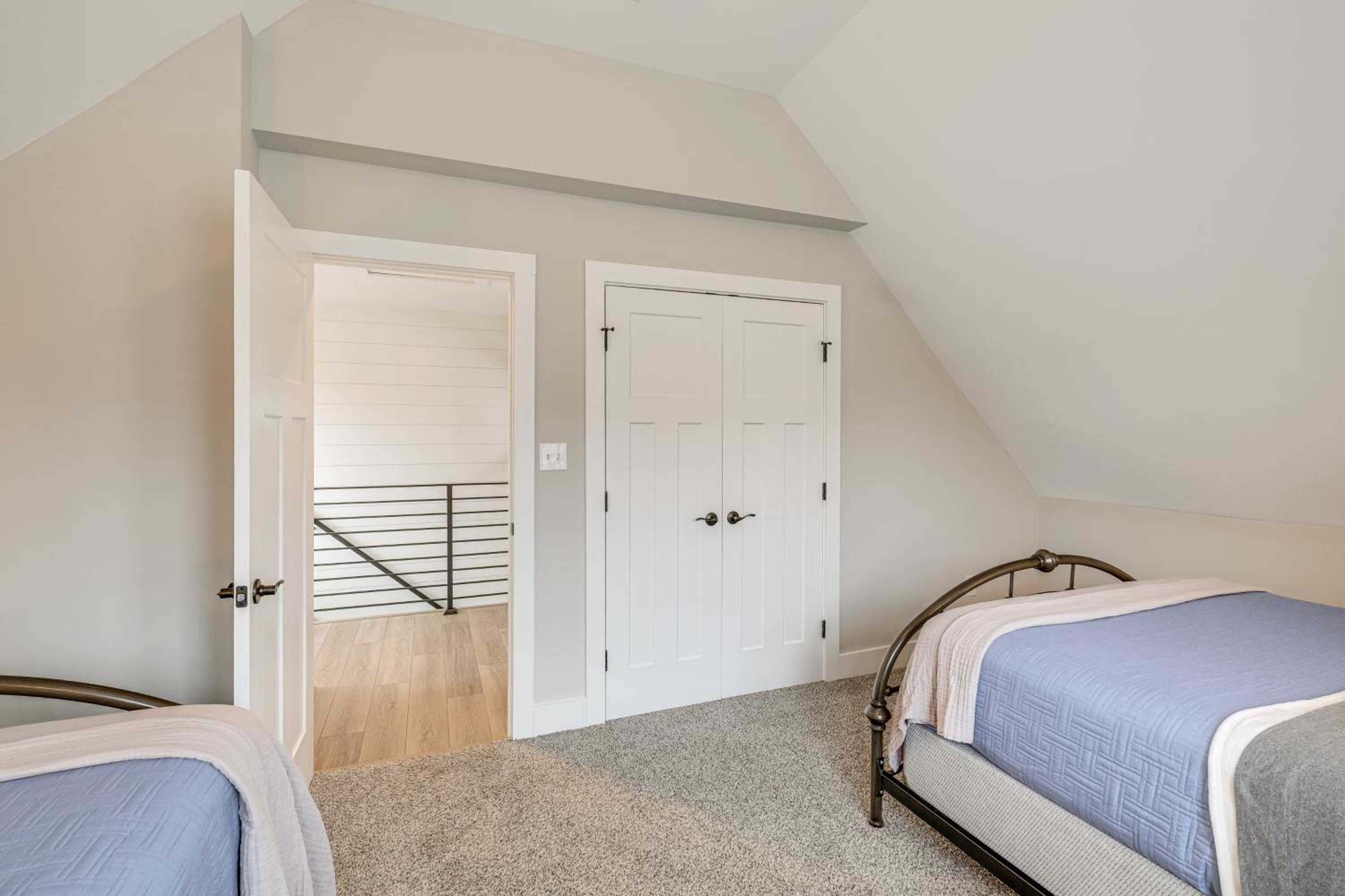 Getaway with Resort Perks at Smith Mountain Lake!