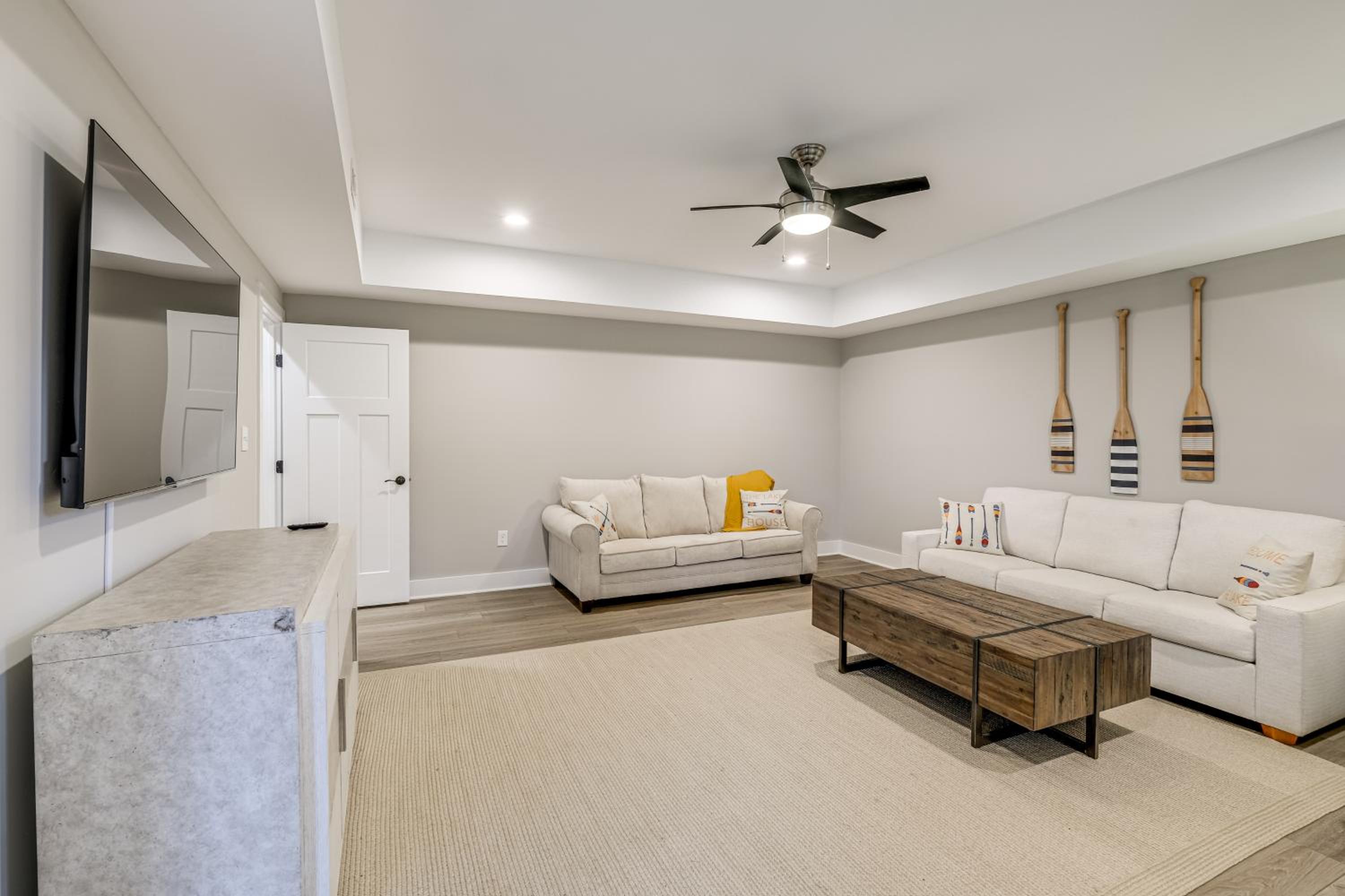 Getaway with Resort Perks at Smith Mountain Lake!