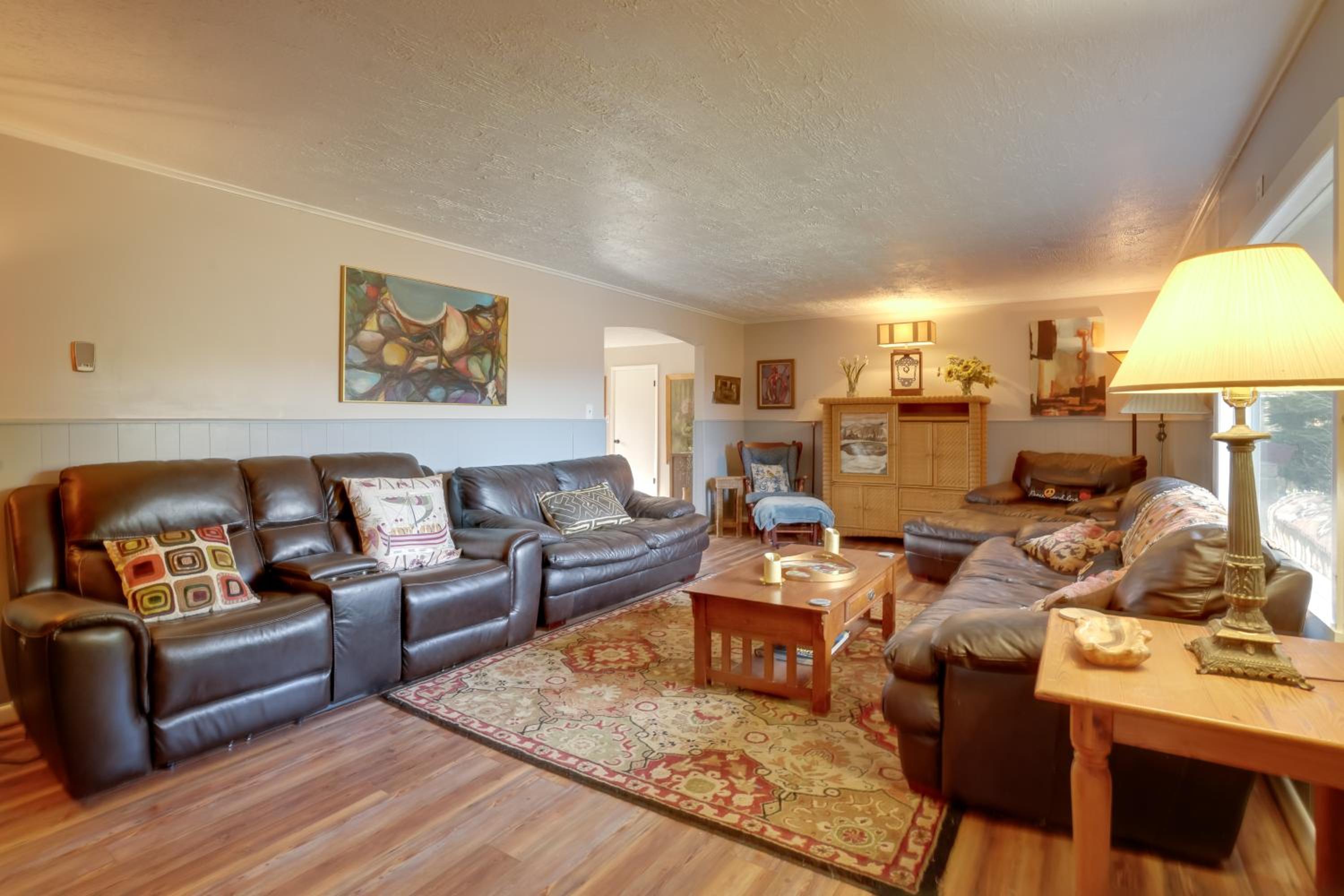 Hike and Ski Scenic Group Retreat in Wardensville