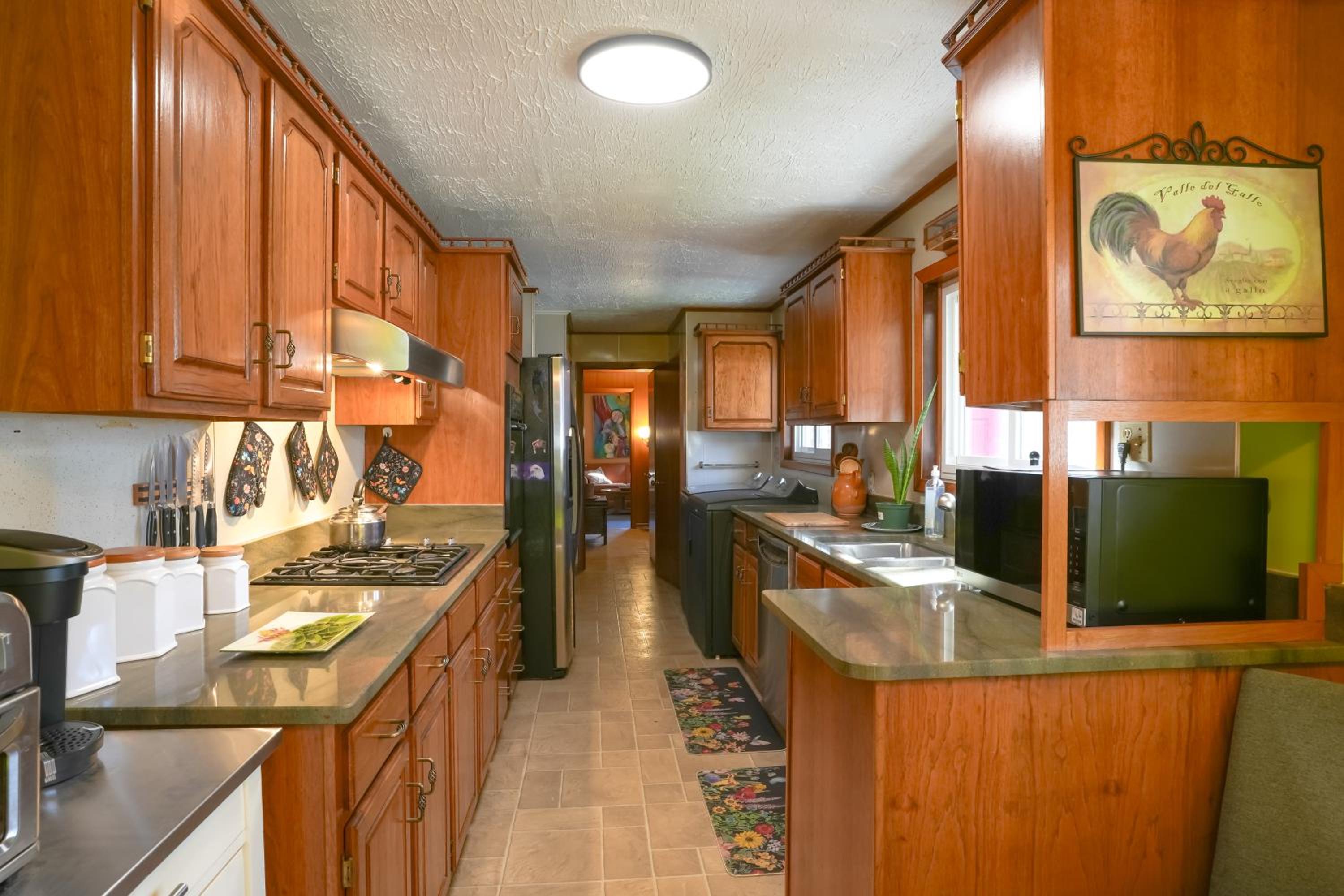 Hike and Ski Scenic Group Retreat in Wardensville