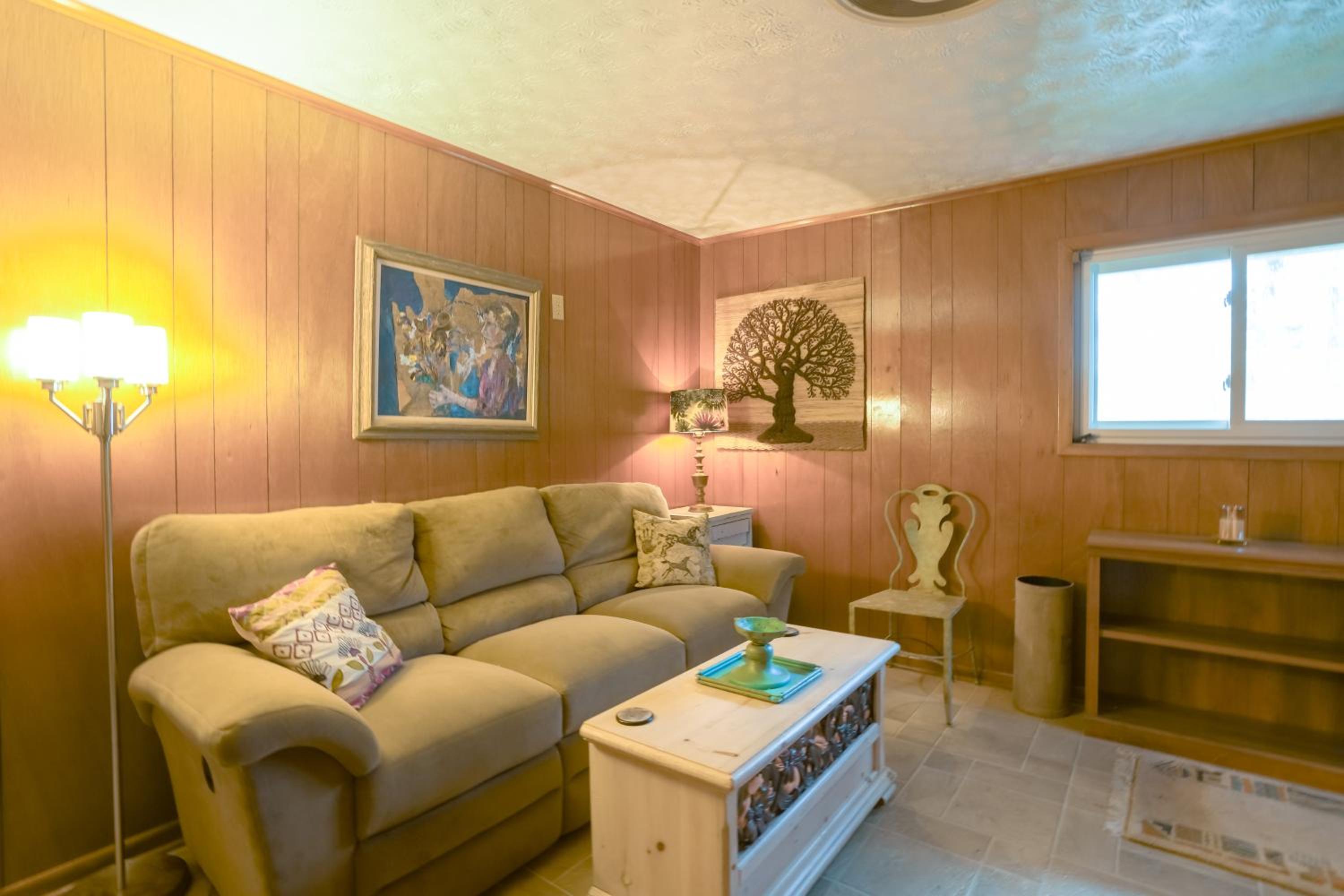Hike and Ski Scenic Group Retreat in Wardensville
