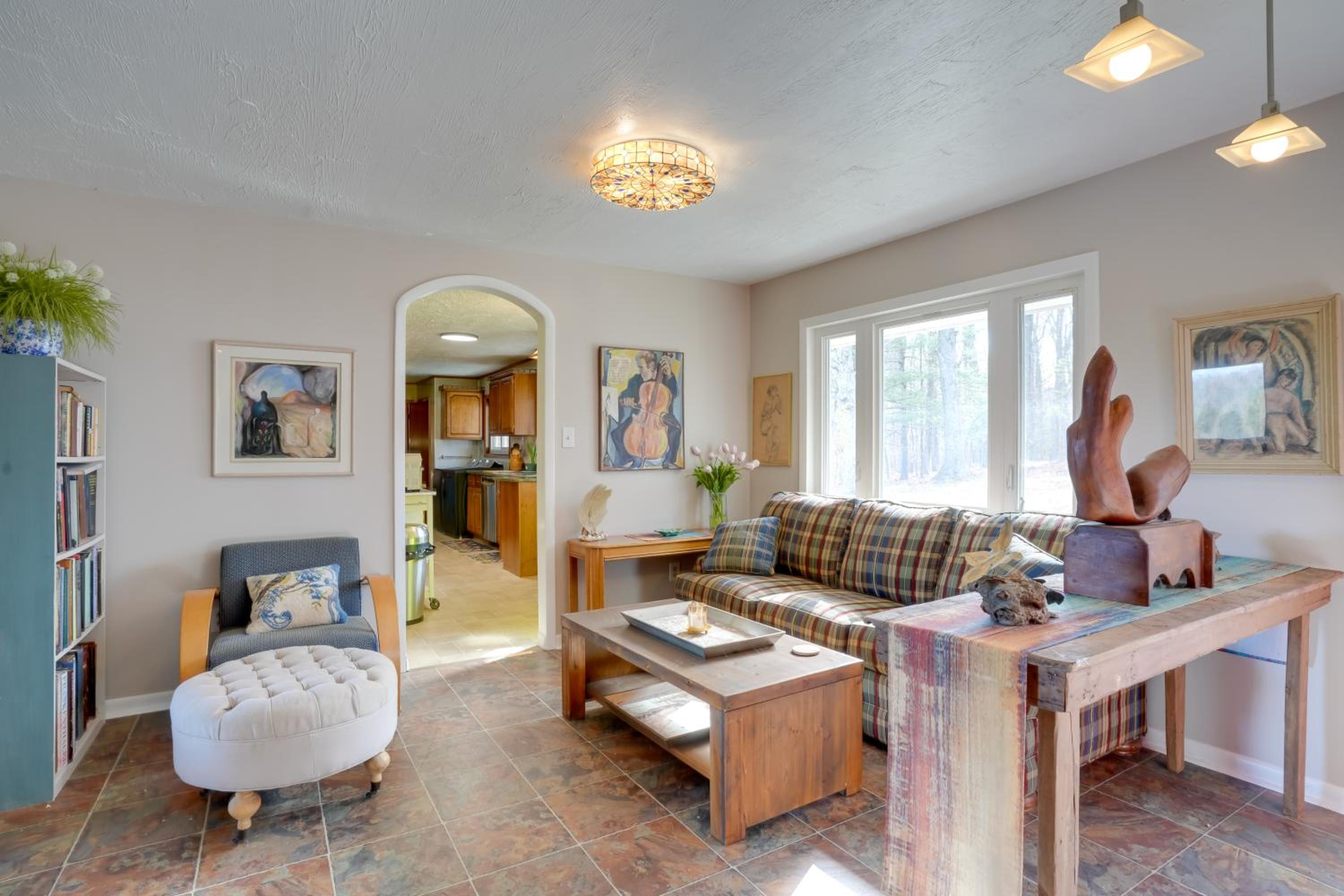 Hike and Ski Scenic Group Retreat in Wardensville