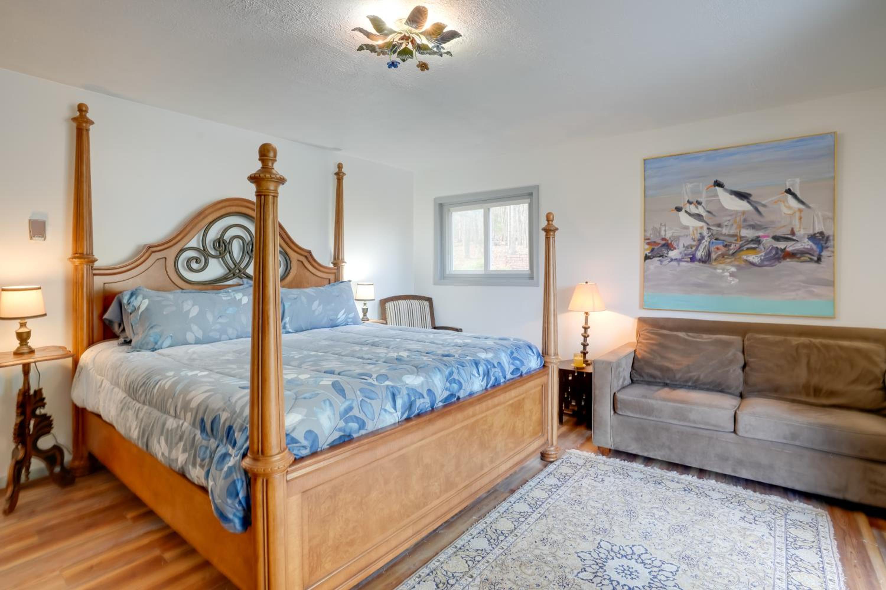 Hike and Ski Scenic Group Retreat in Wardensville