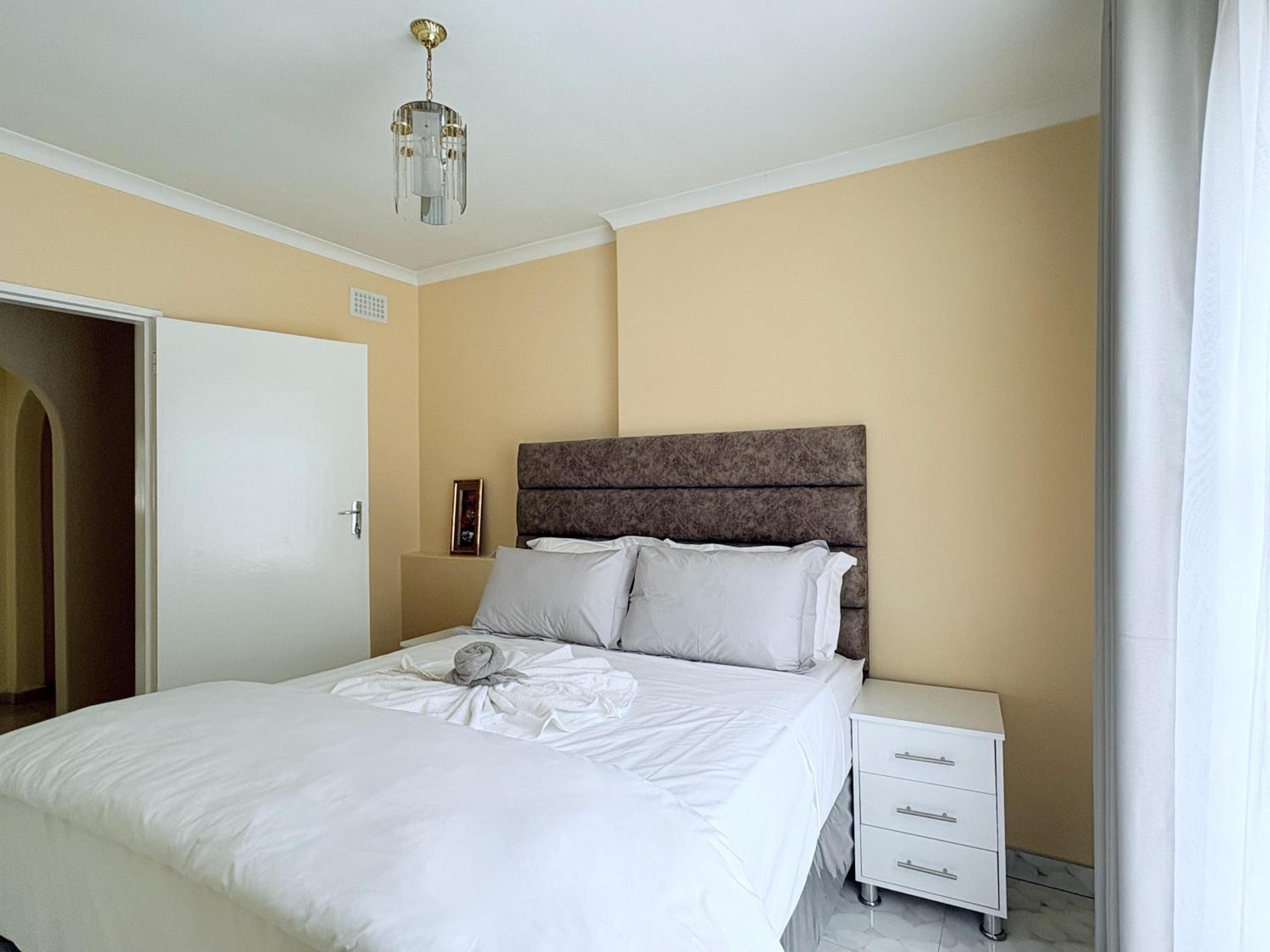 Peaceful 4-Bedroom Retreat with Lush Gardens Pool – Highlands - 2346