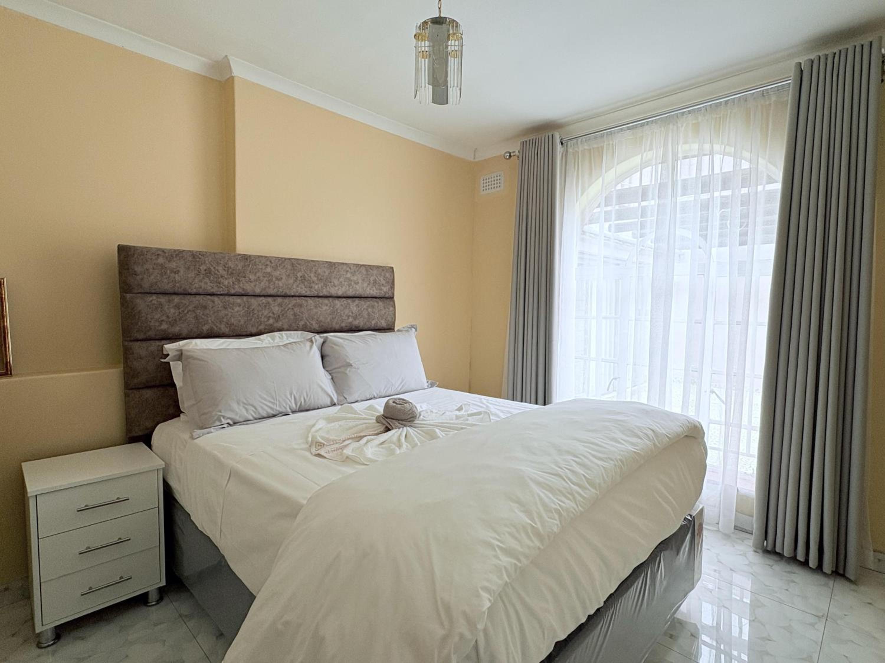 Peaceful 4-Bedroom Retreat with Lush Gardens Pool – Highlands - 2346