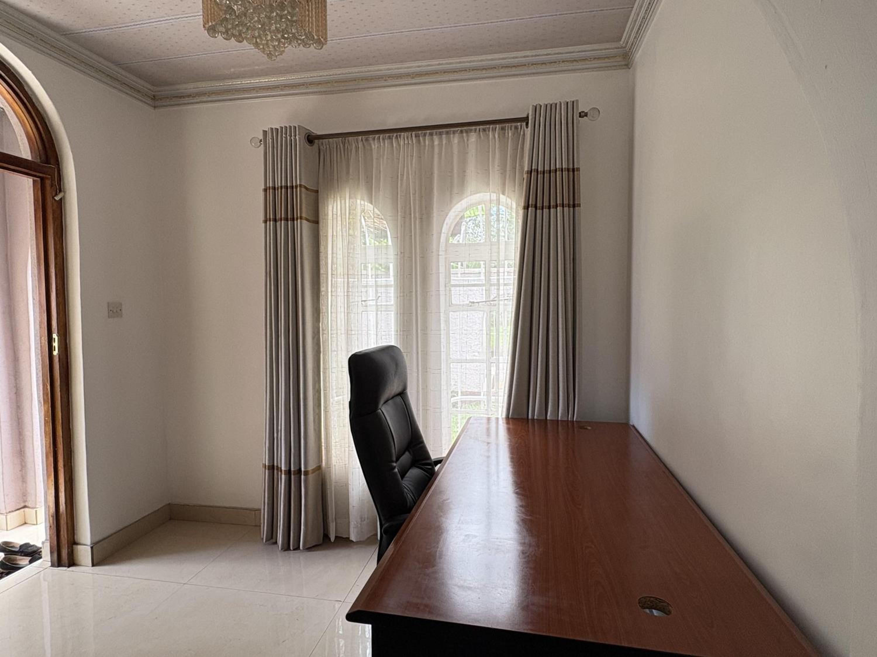 Peaceful 4-Bedroom Retreat with Lush Gardens Pool – Highlands - 2346