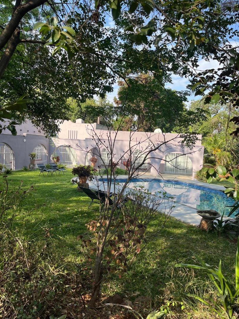 Peaceful 4-Bedroom Retreat with Lush Gardens Pool – Highlands - 2346
