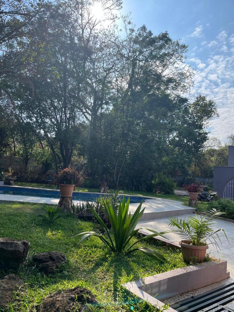 Peaceful 4-Bedroom Retreat with Lush Gardens Pool – Highlands - 2346