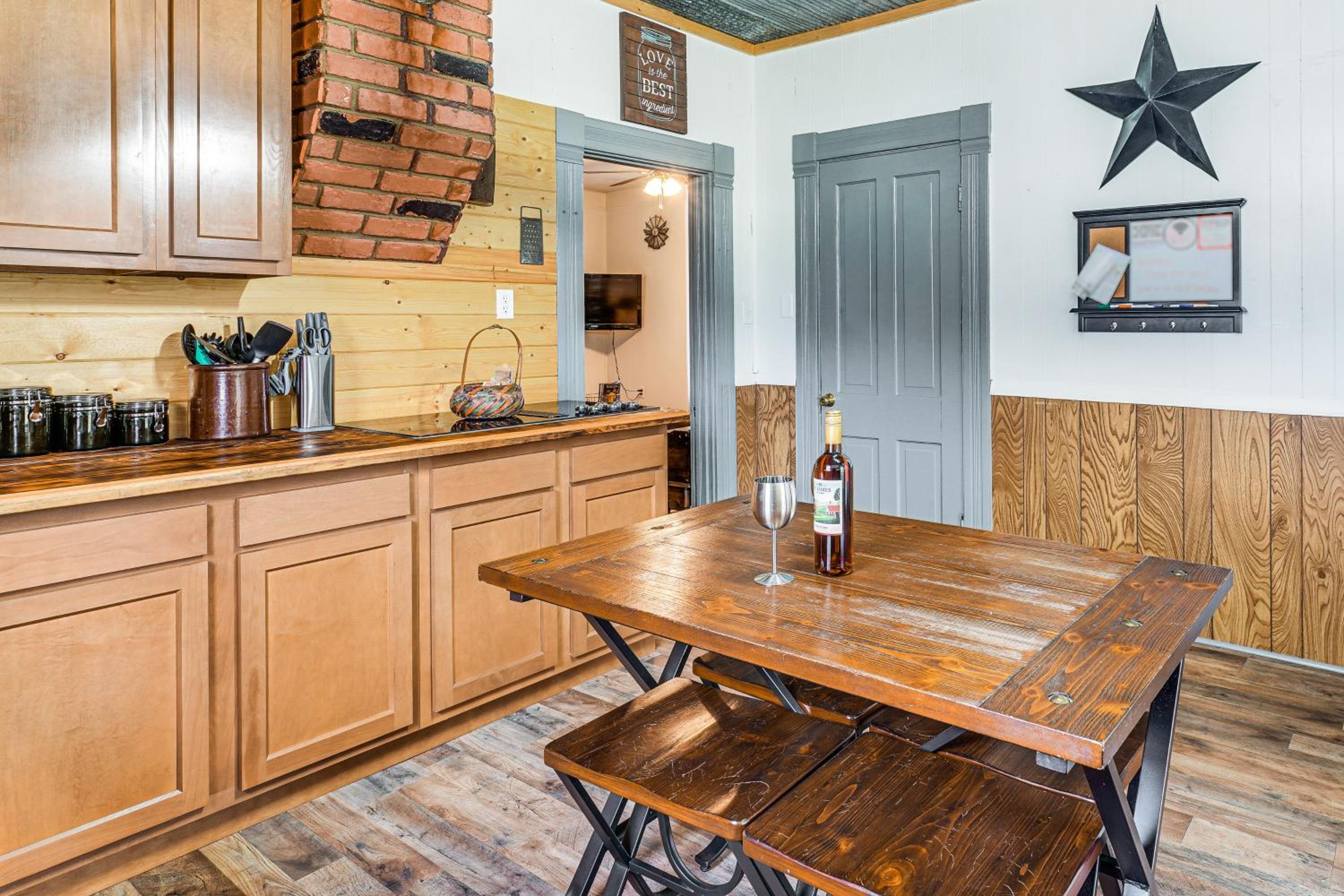 Wine, Dine and Unwind Hermann Home with Spacious Yard