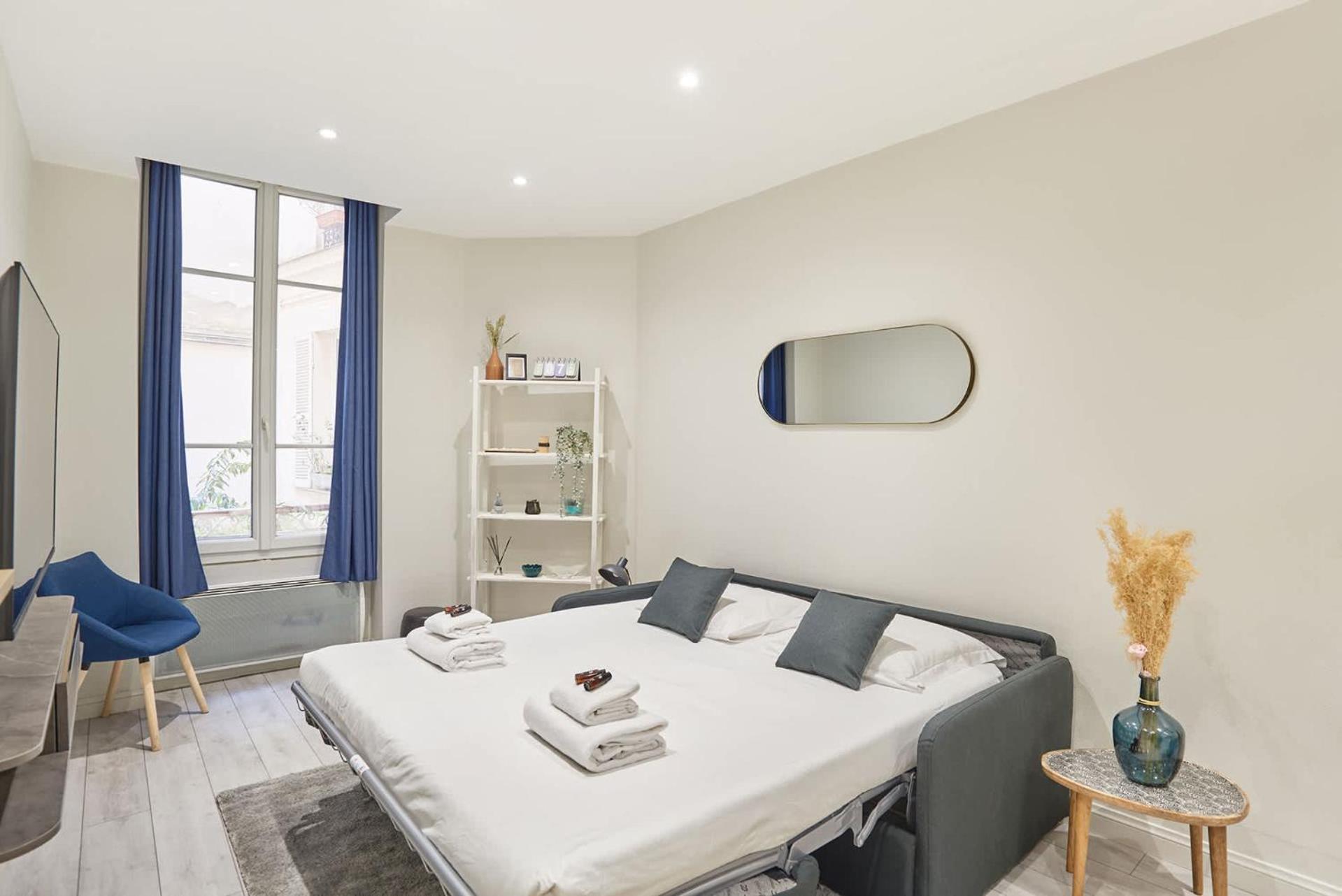 Spacious Studio Sacré Coeur Montmartre