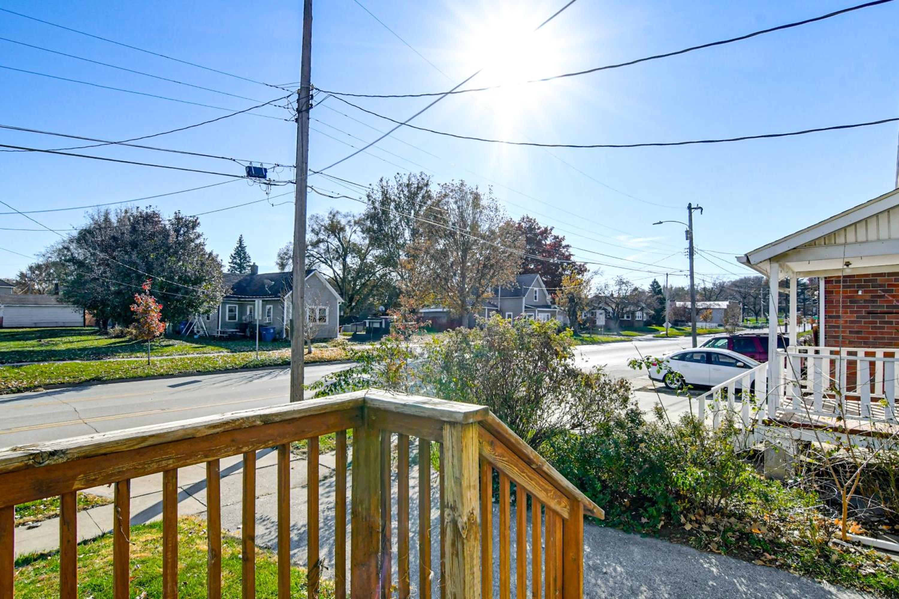 Pet-Friendly Home 2 Mi to Downtown Des Moines!
