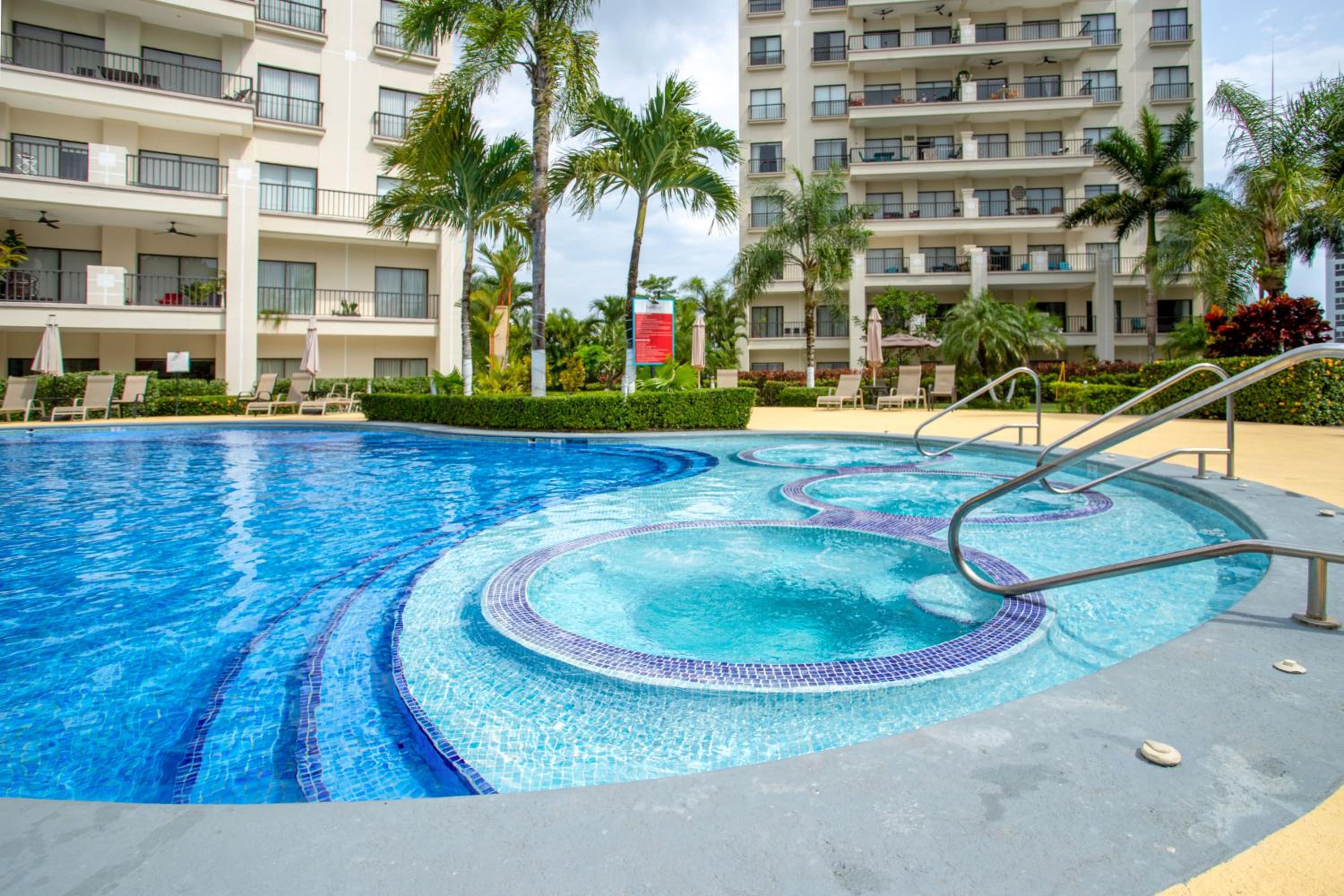 Jaco Bay 4303