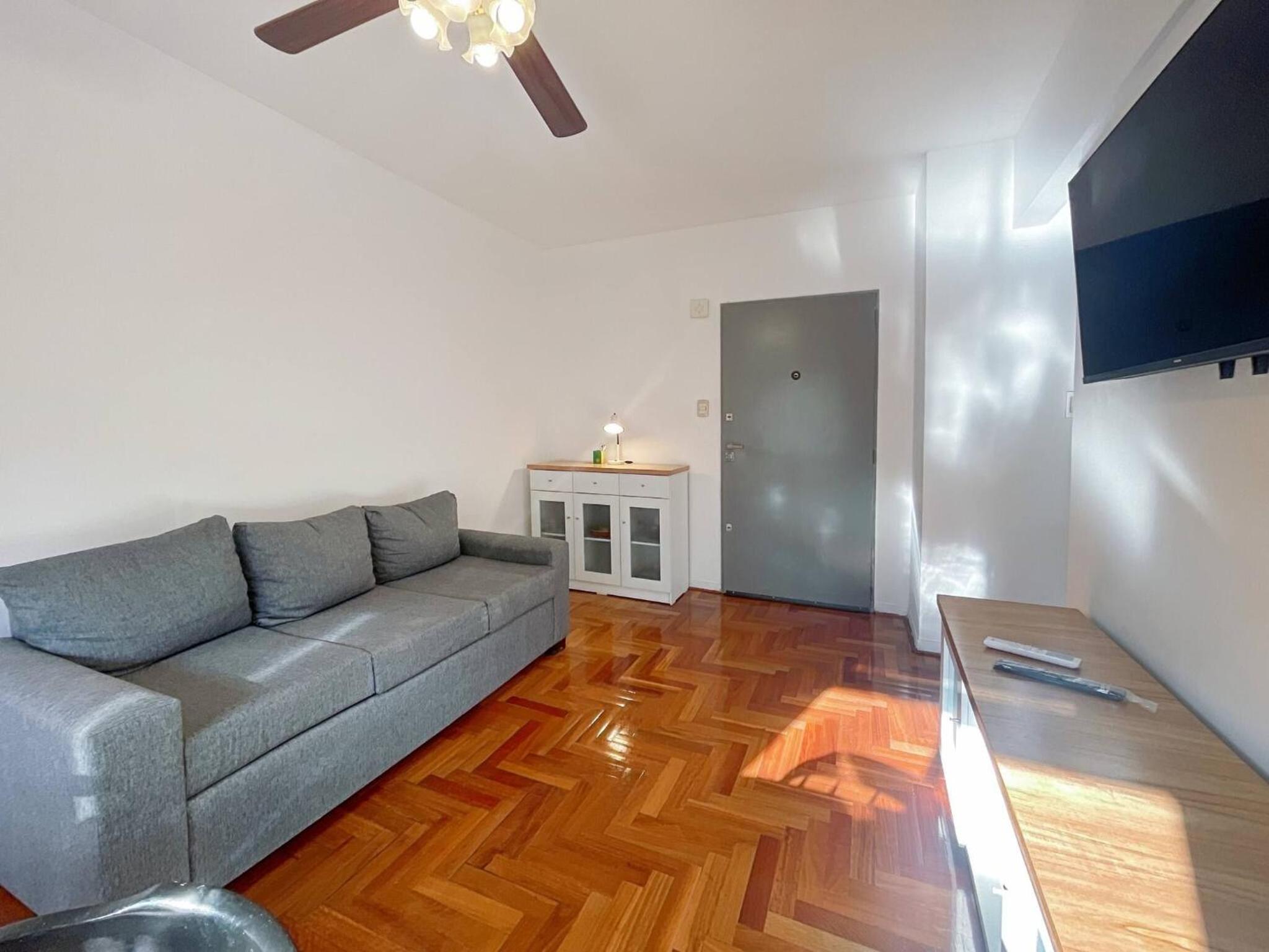 Beautiful 2 bedrooms and Cozy Apartment in the Heart of Palermo