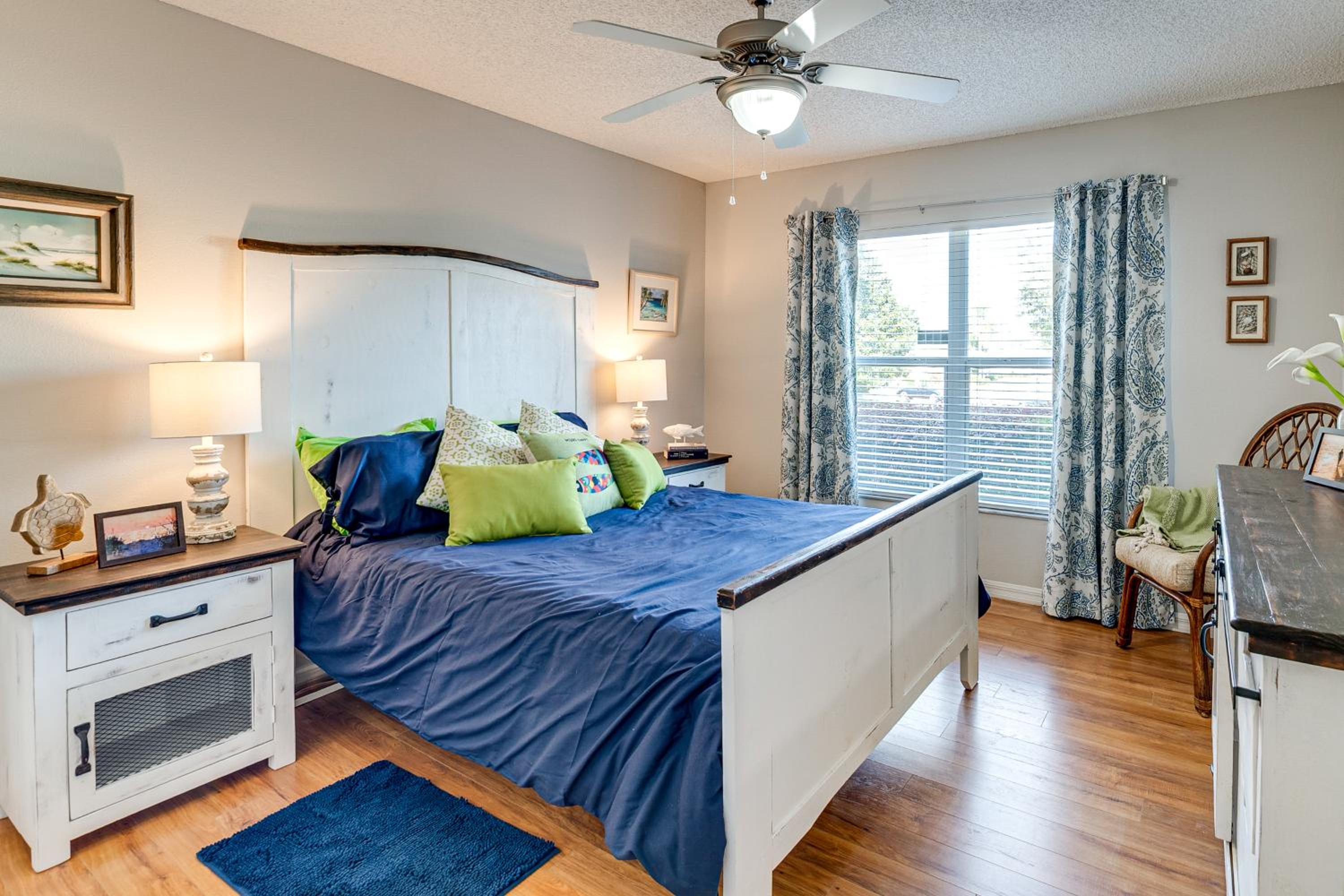 Golf, Shop and Unwind Home with Patio in The Villages