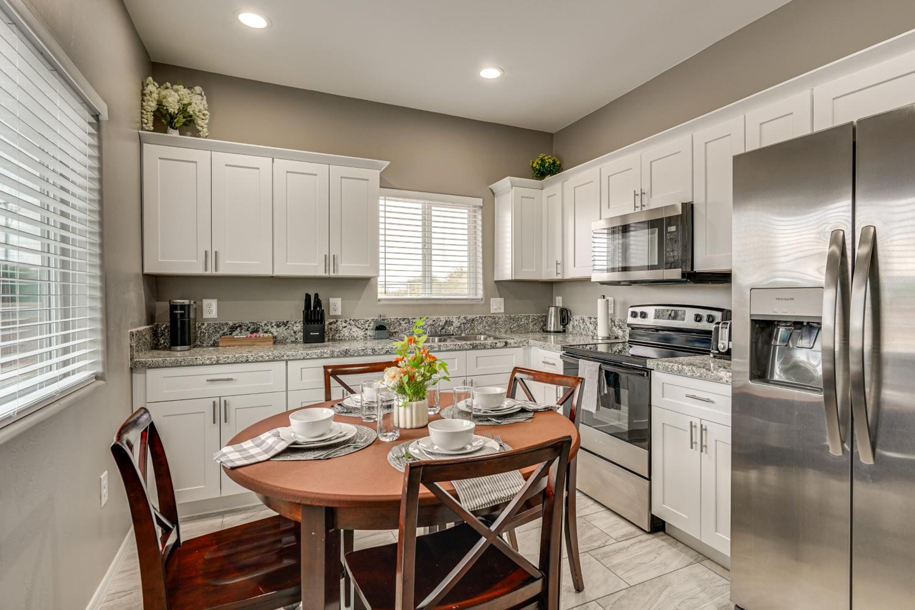 14 Mi to Saguaro NP Adventure-Ready Townhome