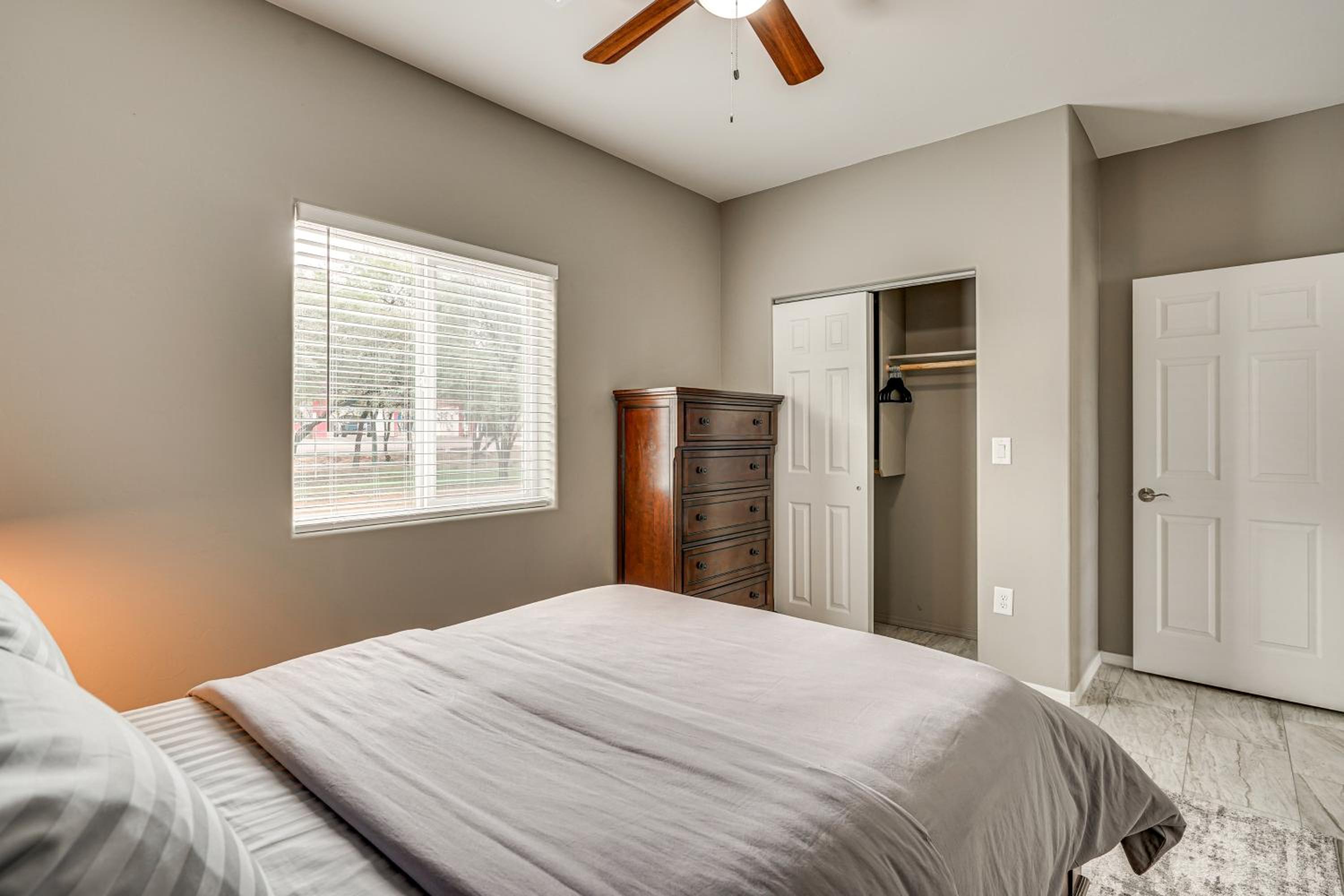 14 Mi to Saguaro NP Adventure-Ready Townhome