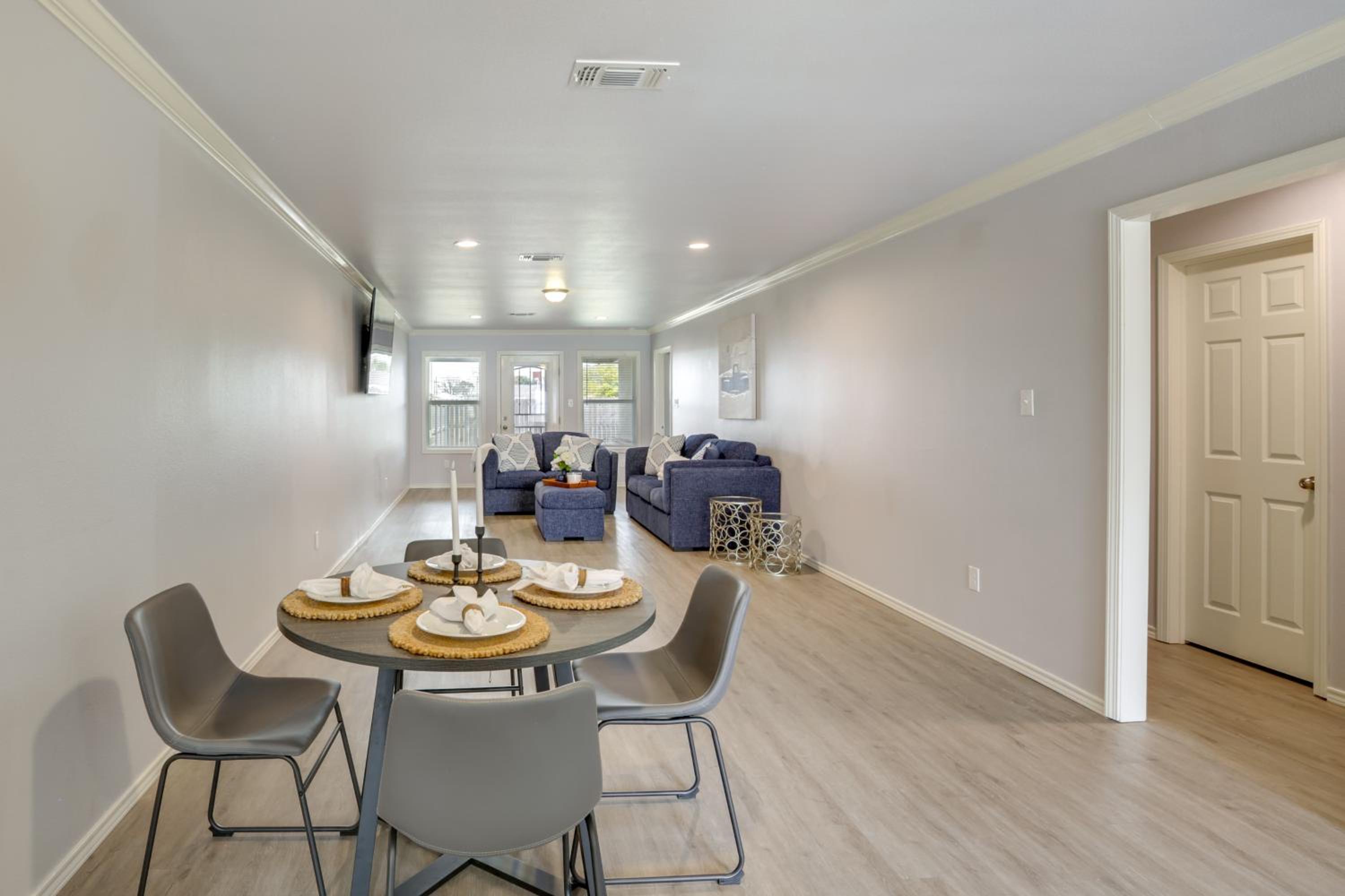 2 Mi to Depot District Dog-Friendly 1BR Getaway!