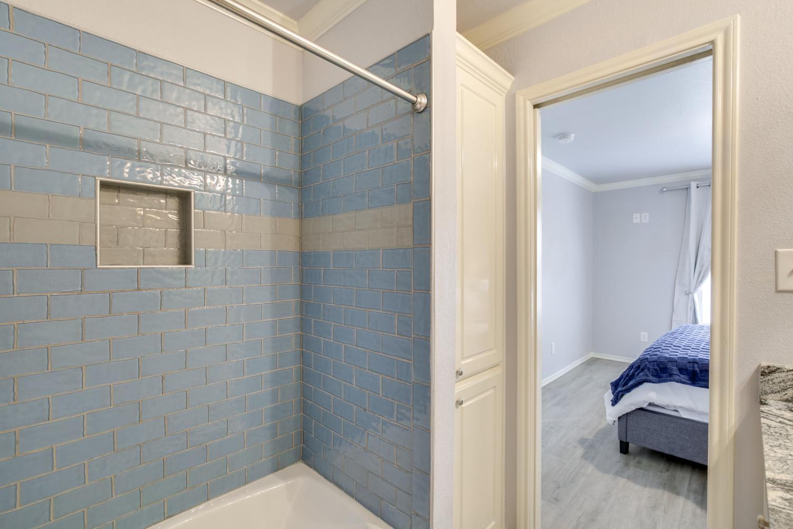 2 Mi to Depot District Dog-Friendly 1BR Getaway!