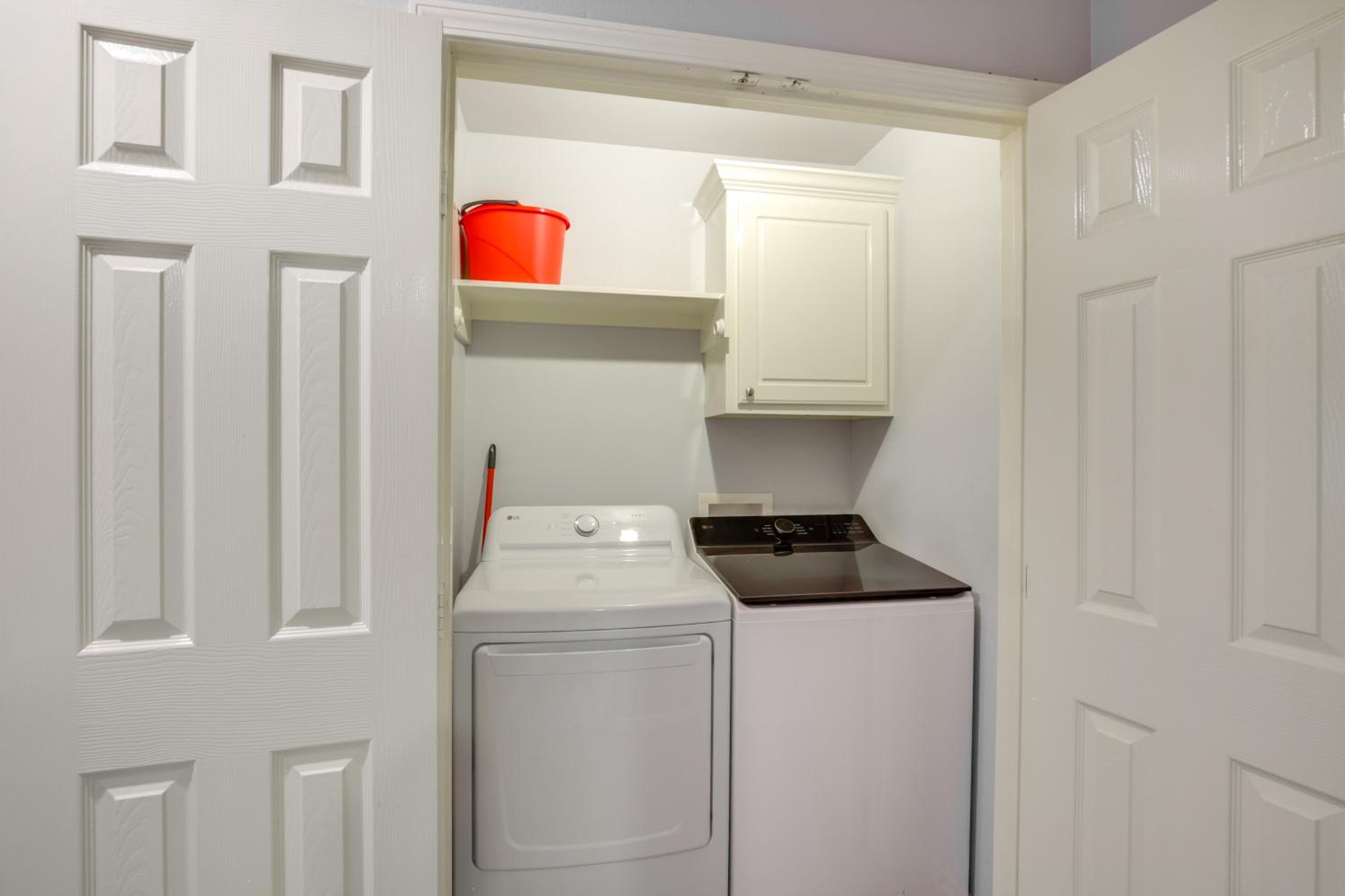 2 Mi to Depot District Dog-Friendly 1BR Getaway!