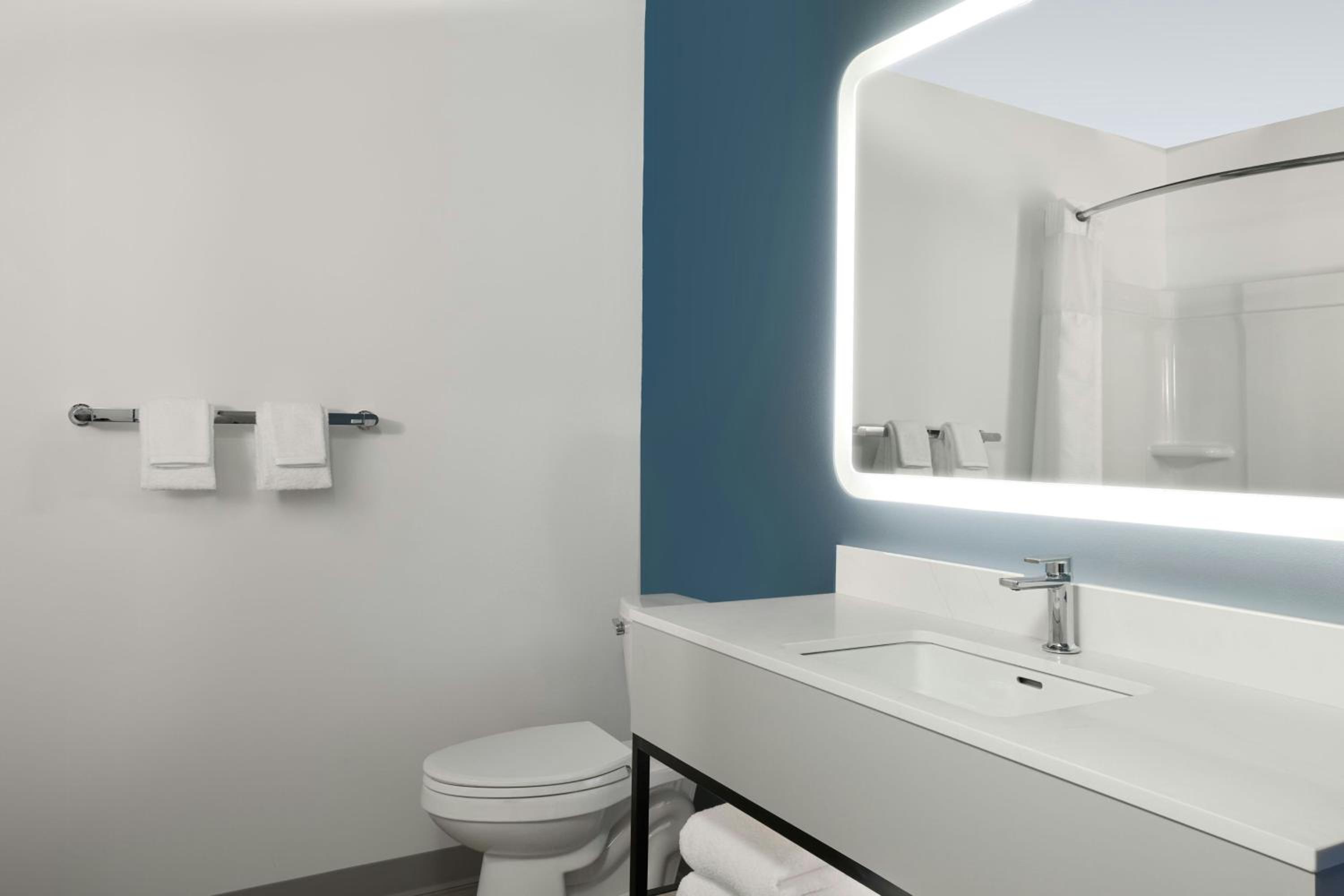 StudioRes by Marriott Greensboro Airport
