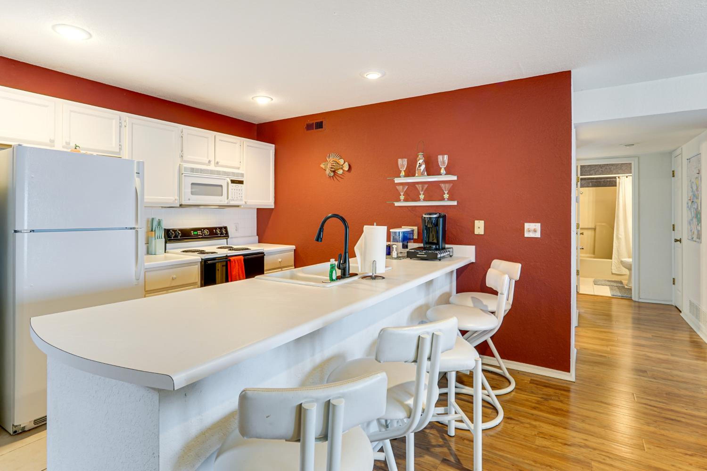 Main Channel View! Condo with Dock and Pool Access
