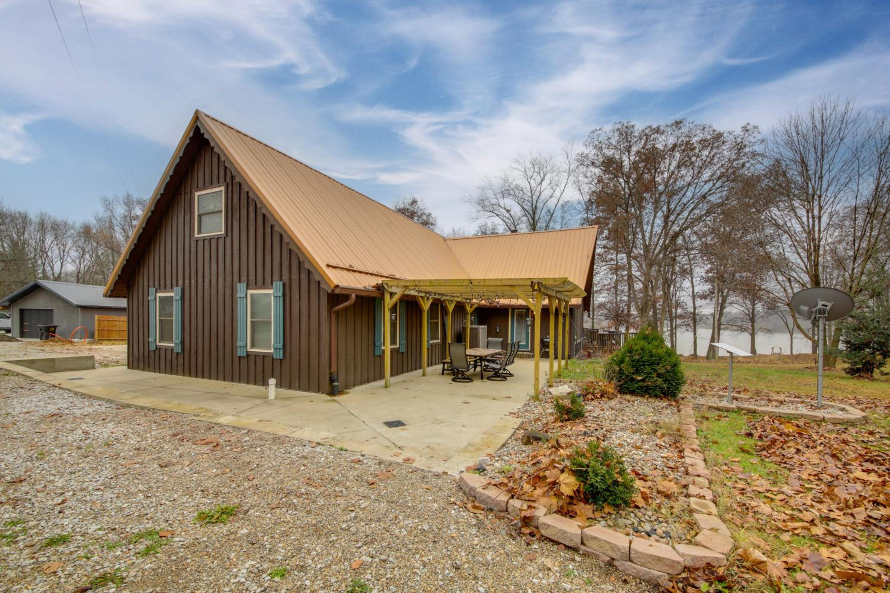 Waterfront Gem with Private Dock on Sullivan Lake!