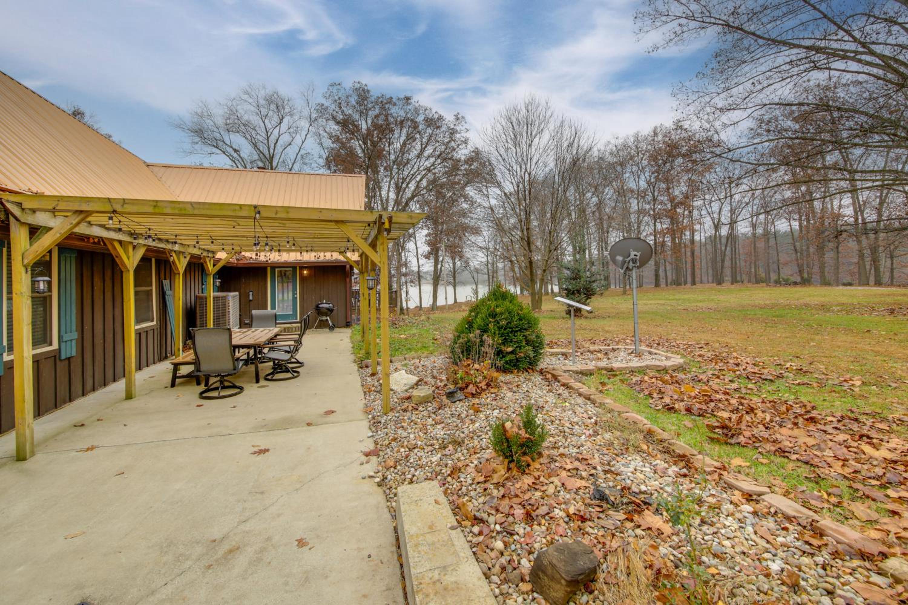 Waterfront Gem with Private Dock on Sullivan Lake!