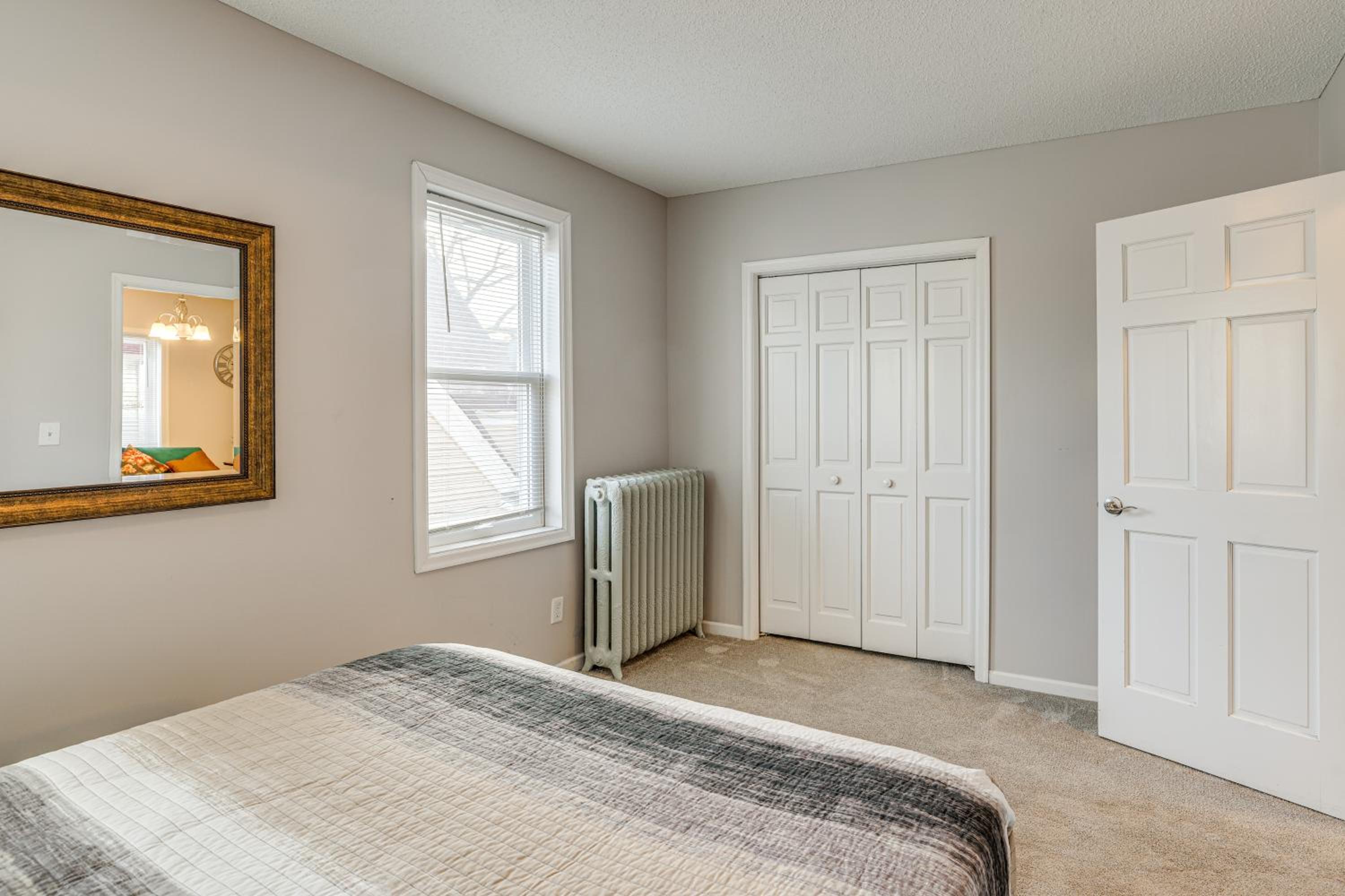 Central Duplex Townhome close to Twin Cities