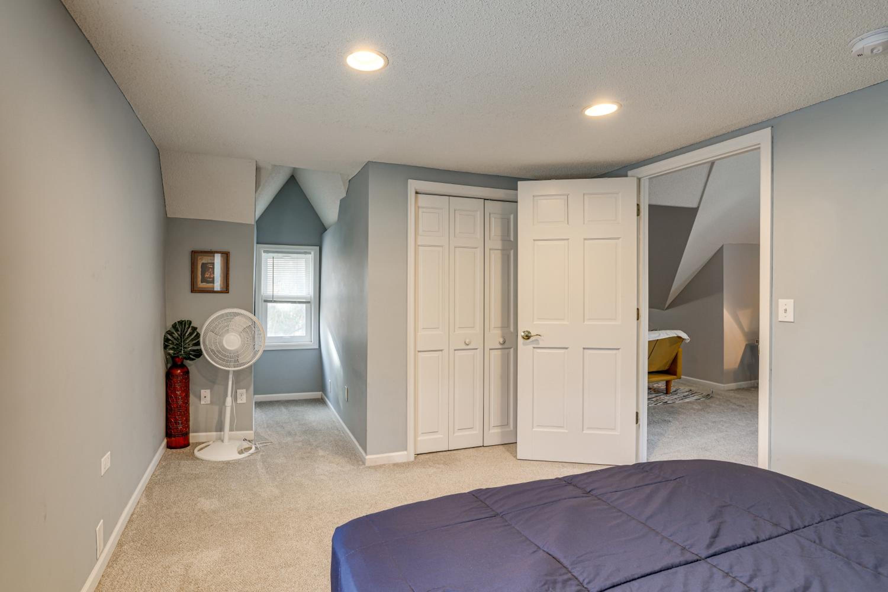 Central Duplex Townhome close to Twin Cities