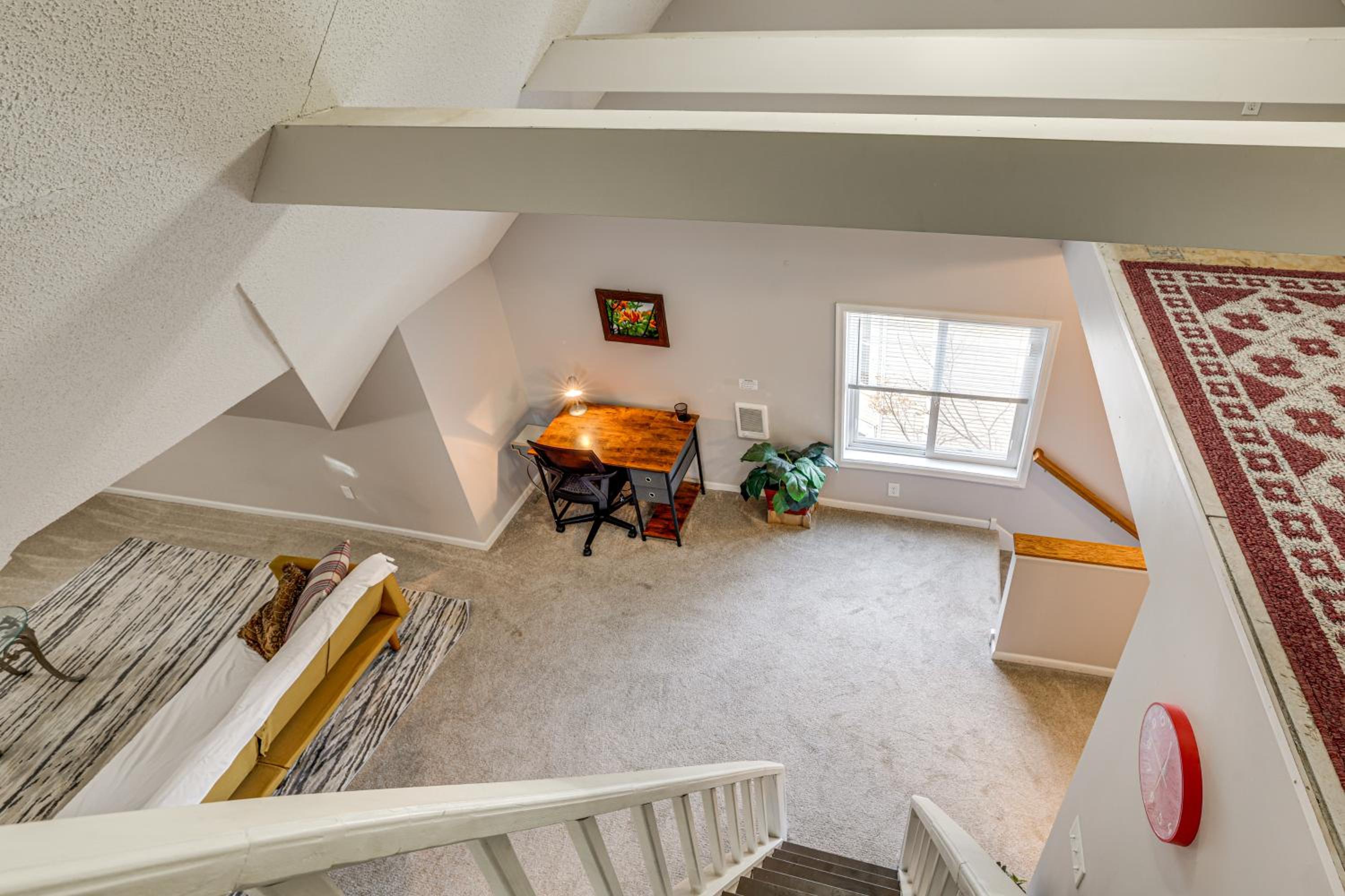 Central Duplex Townhome close to Twin Cities