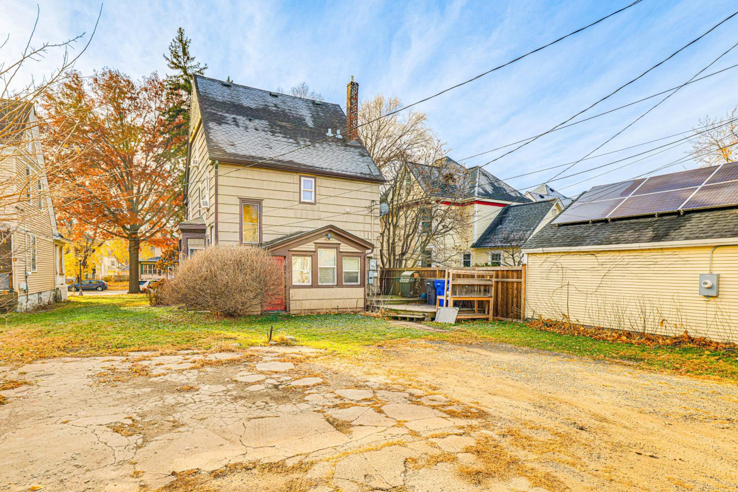 Central Duplex Townhome close to Twin Cities