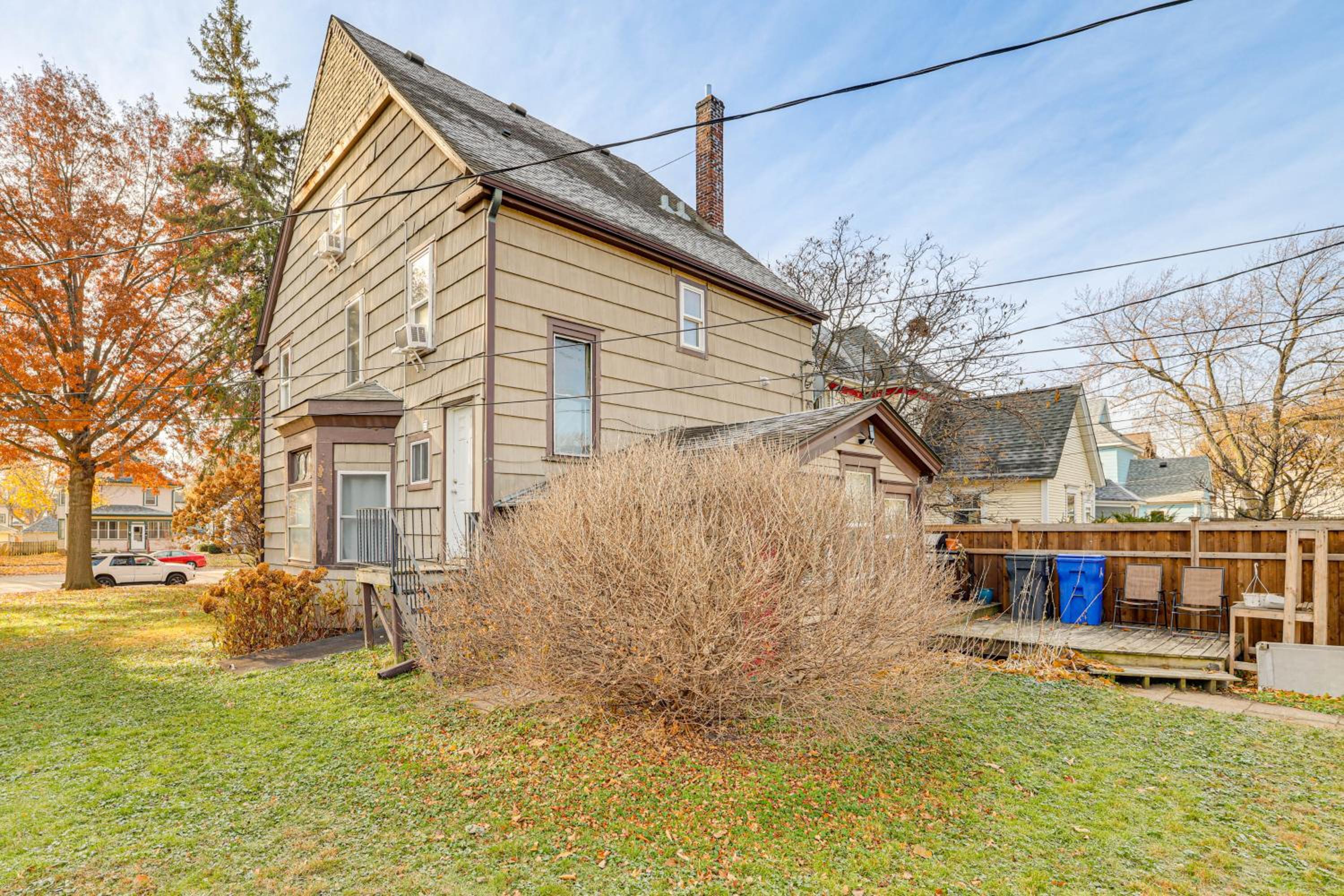 Central Duplex Townhome close to Twin Cities