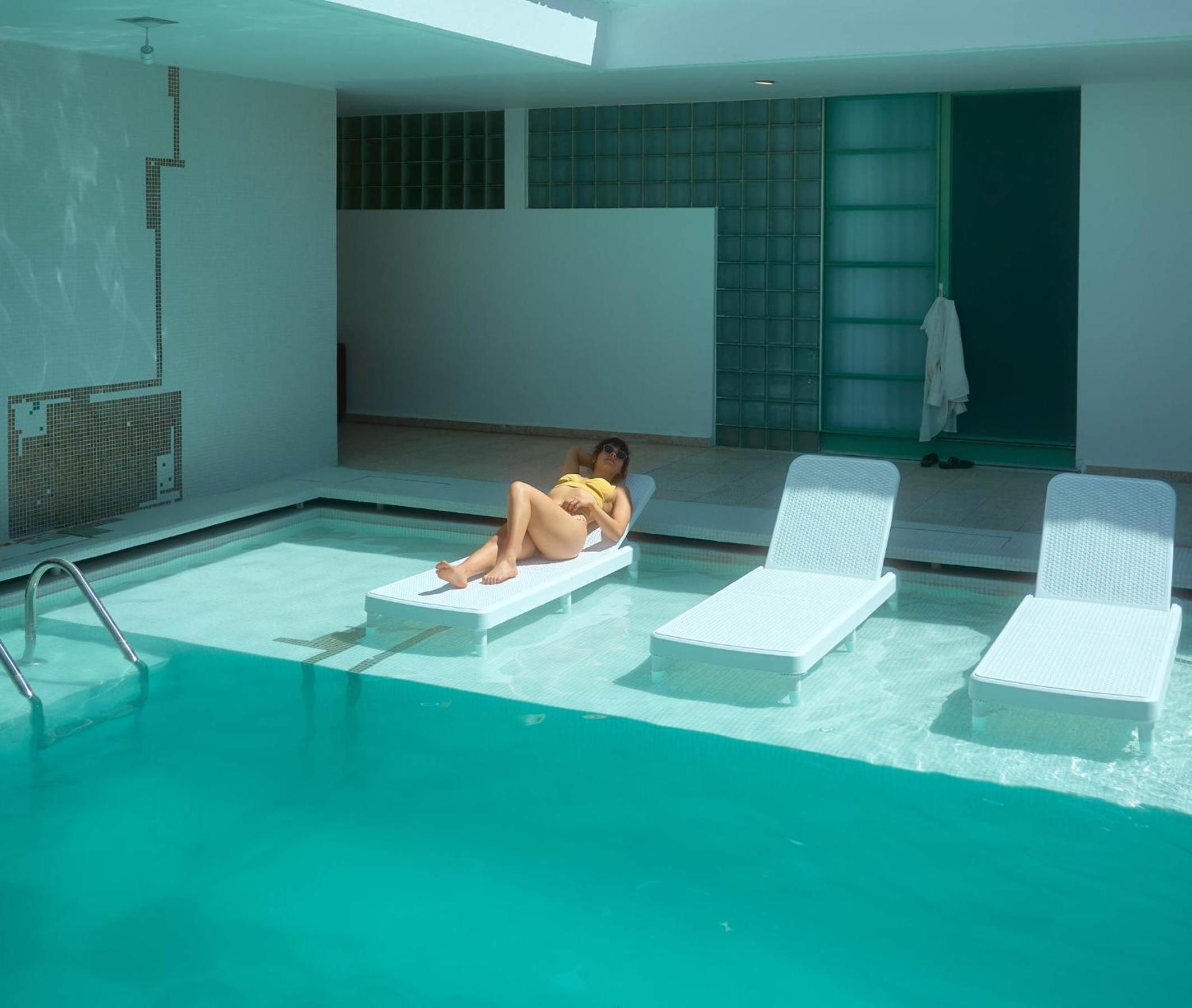 Casa Orbit AC Pool Jacuzzi Central Location