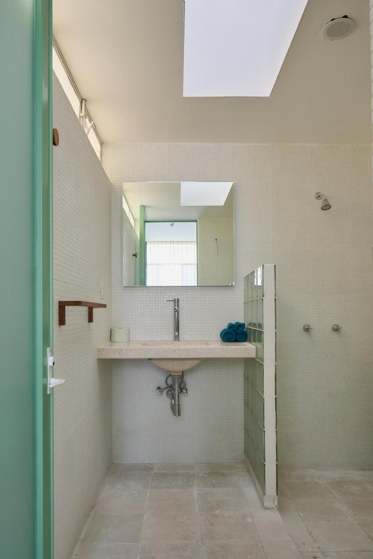 Casa Orbit AC Pool Jacuzzi Central Location