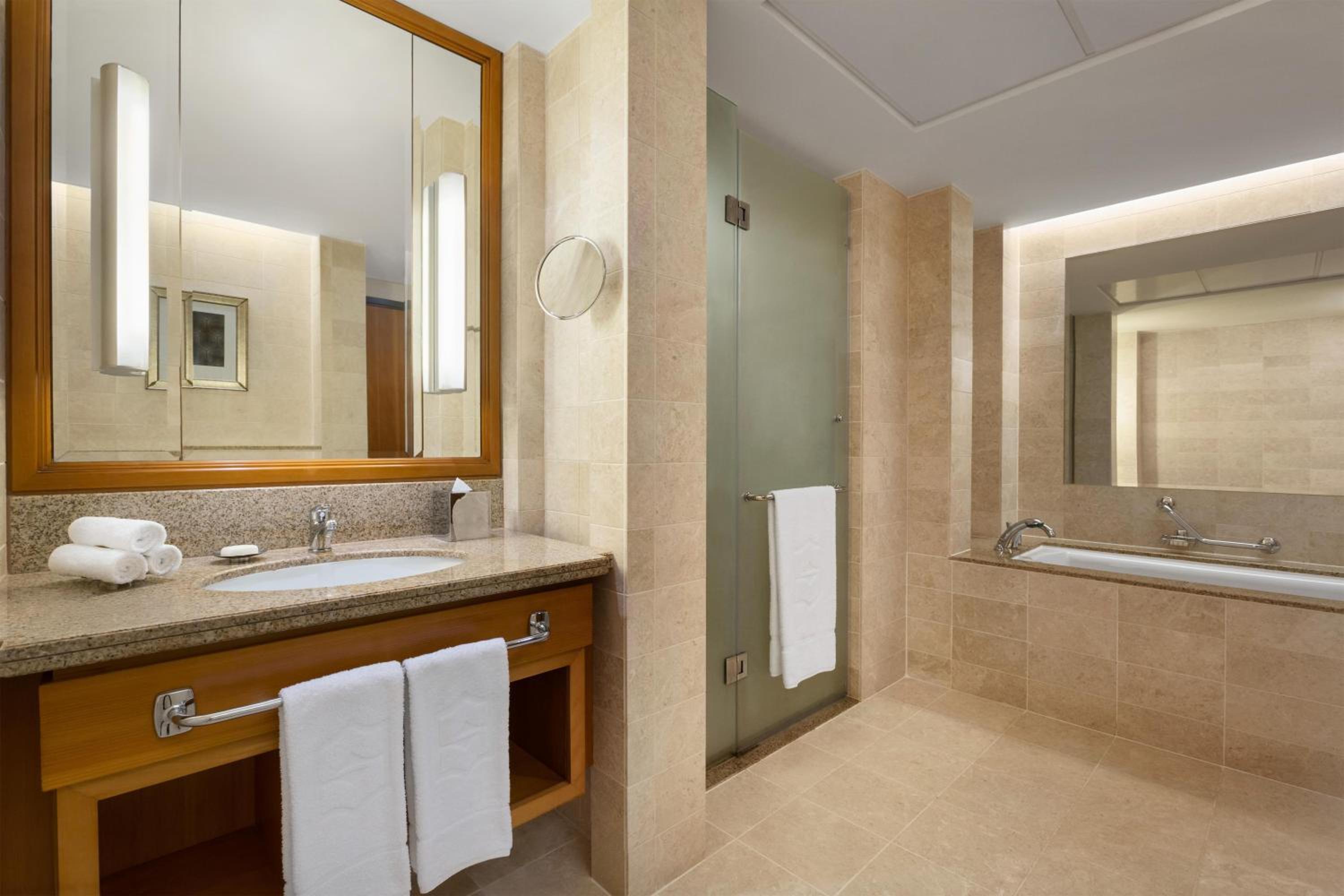 DoubleTree By Hilton Muscat Al Waha