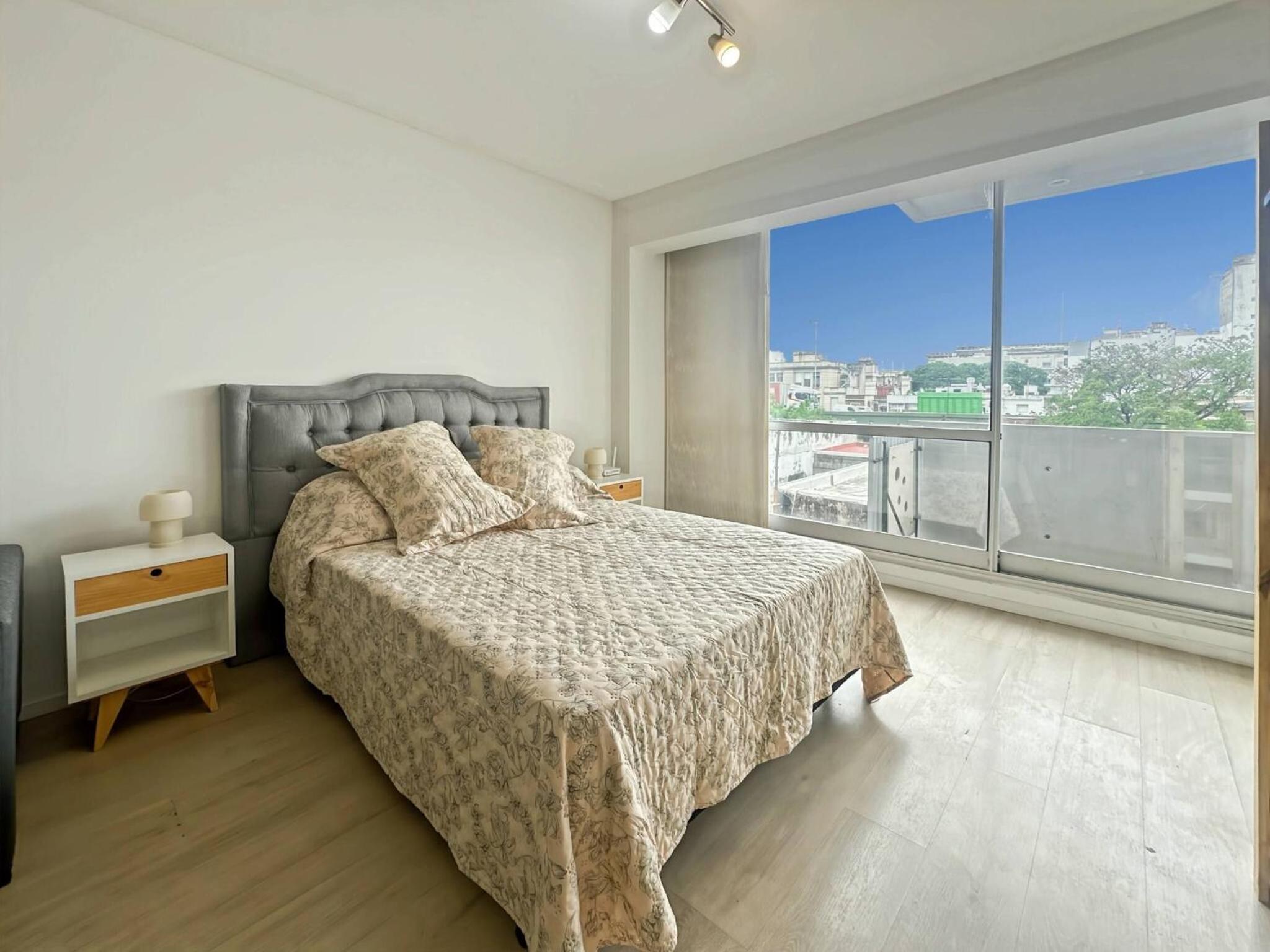 Comfortable Studio with Balcony and Excellent Location