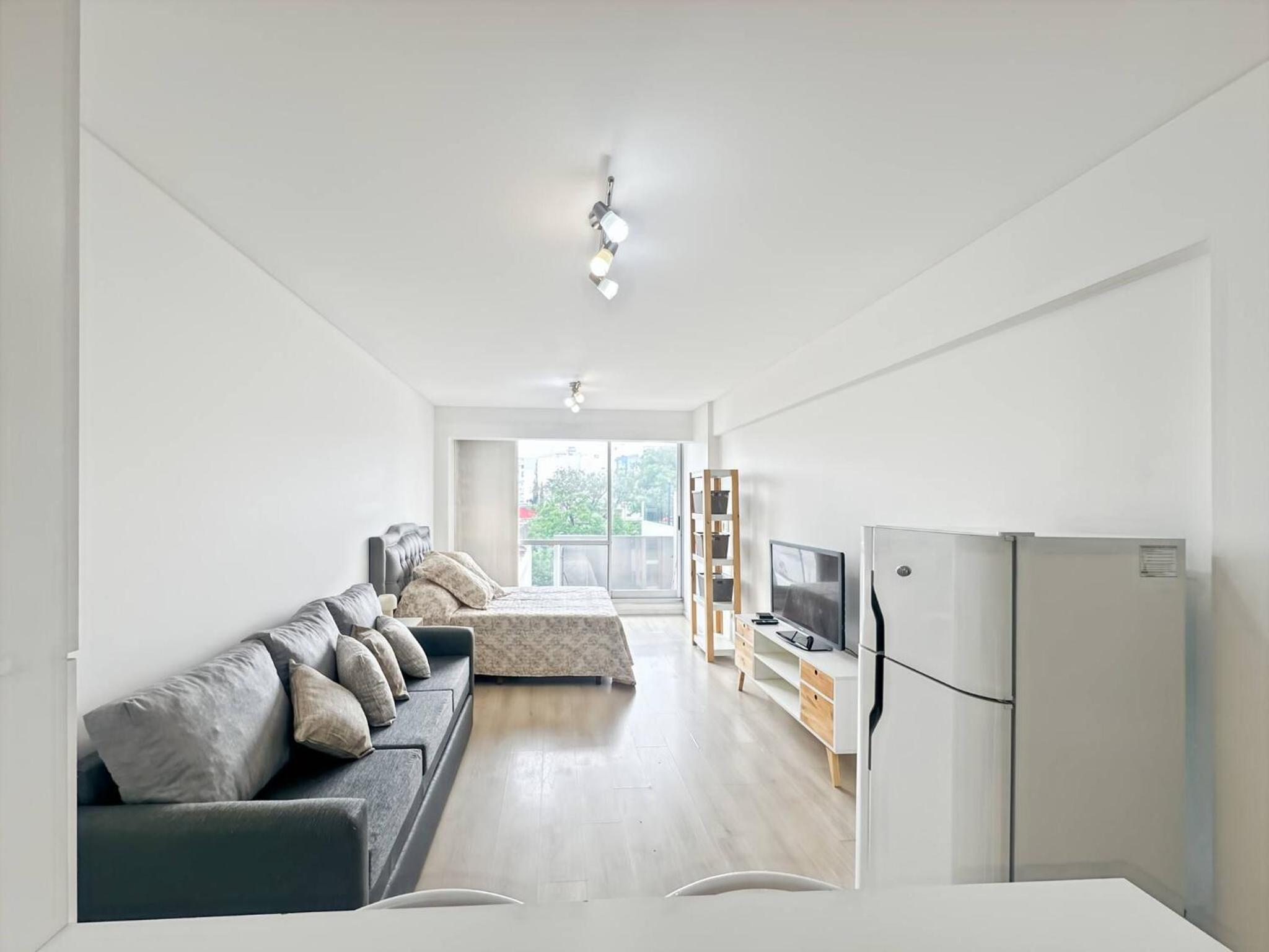 Comfortable Studio with Balcony and Excellent Location