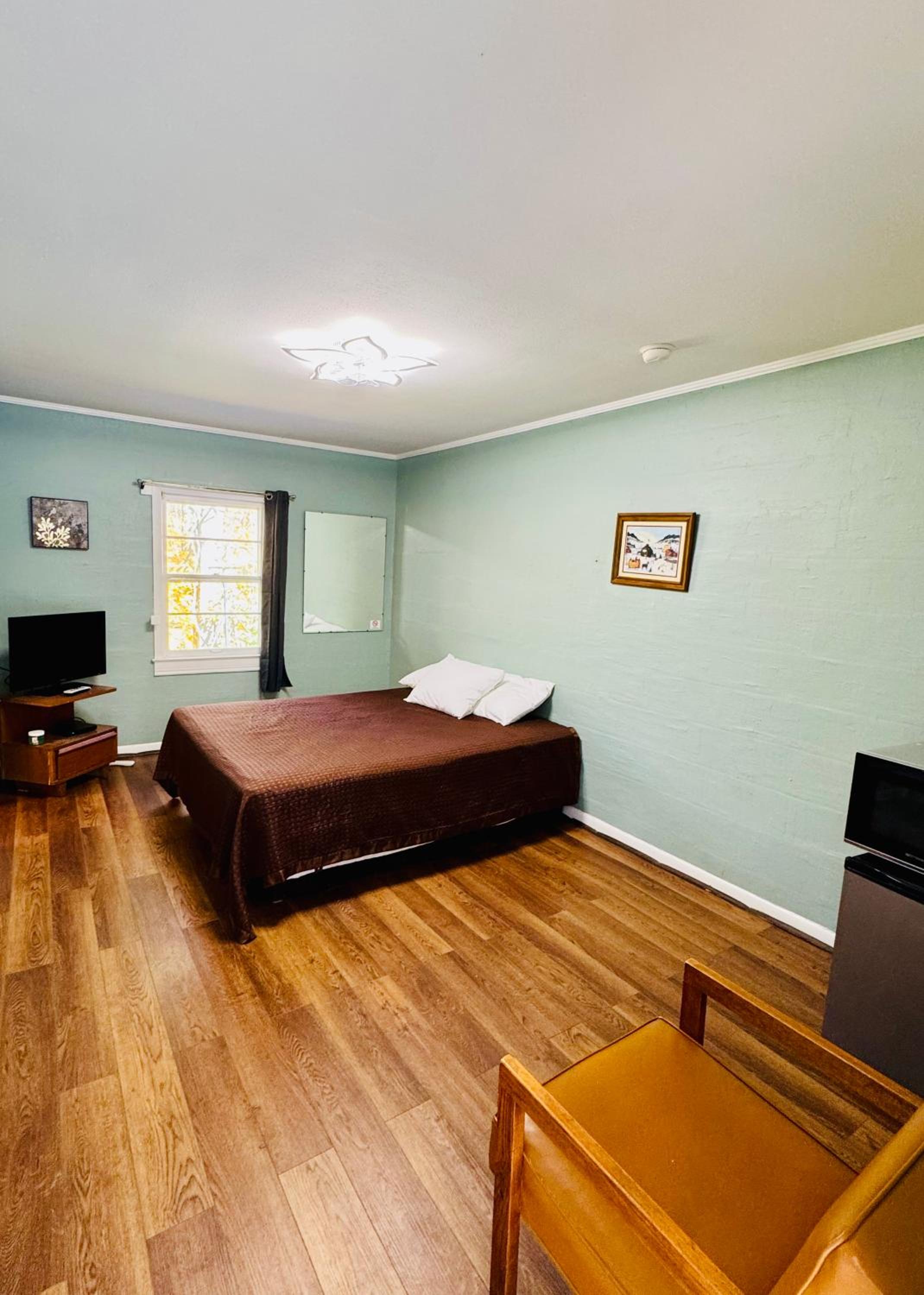 Parkview Lodge & Cabins