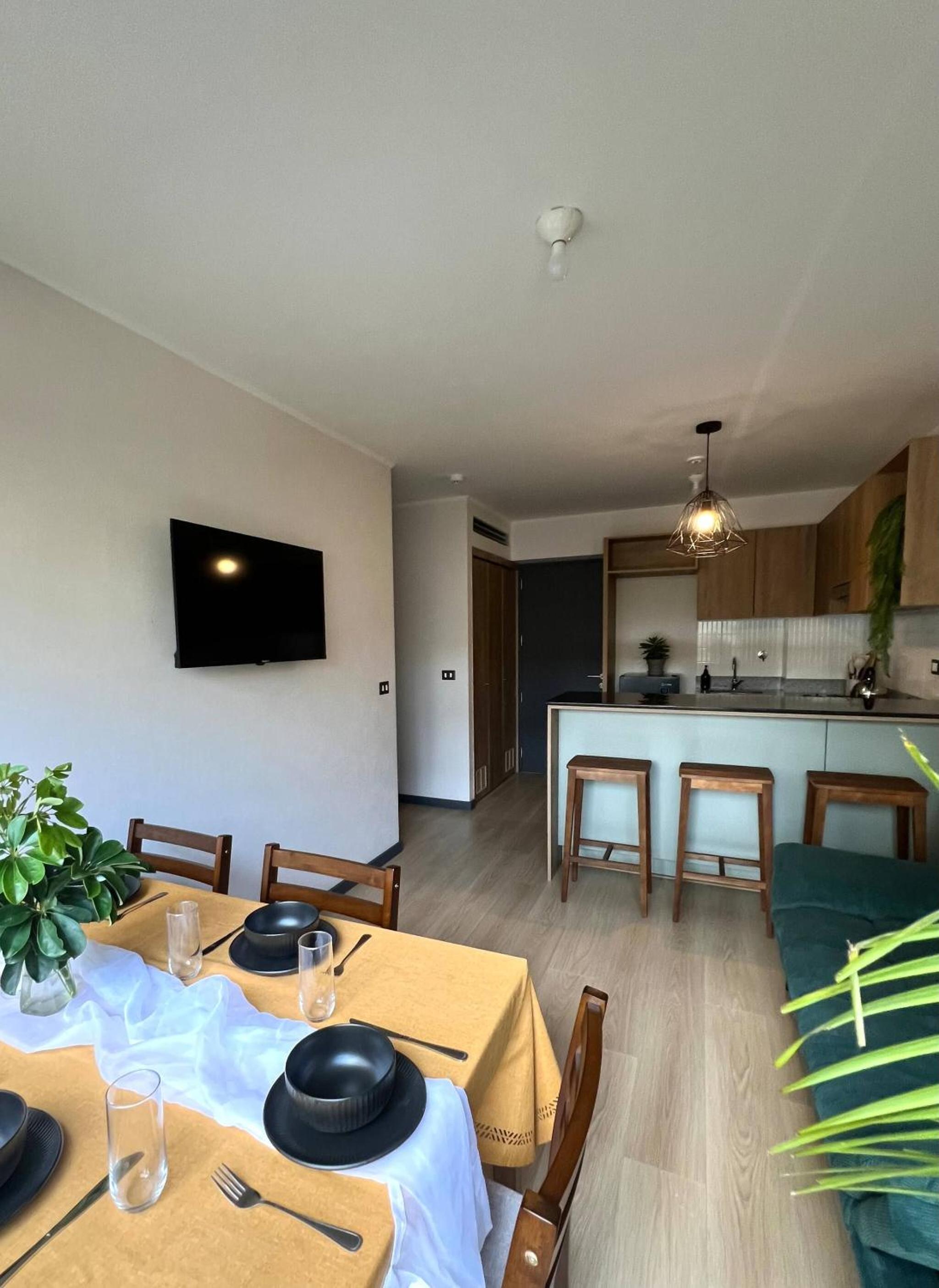 Modern Apartment for 9 San Isidro