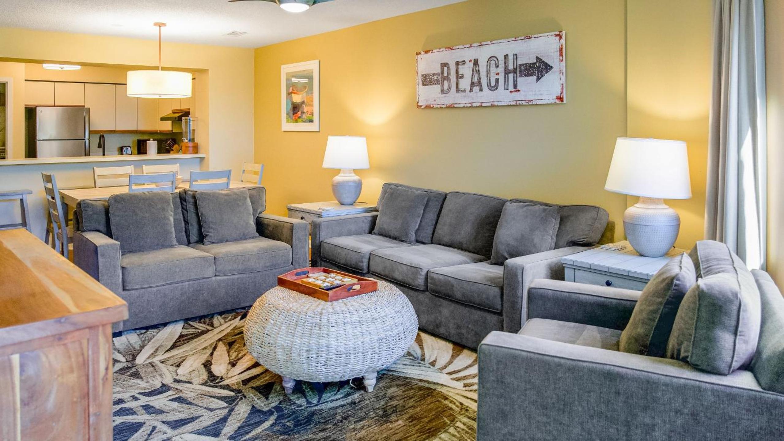 Newly Renovated Beachfront Condo Pool Balcony 108 Summerhouse by AvantStay