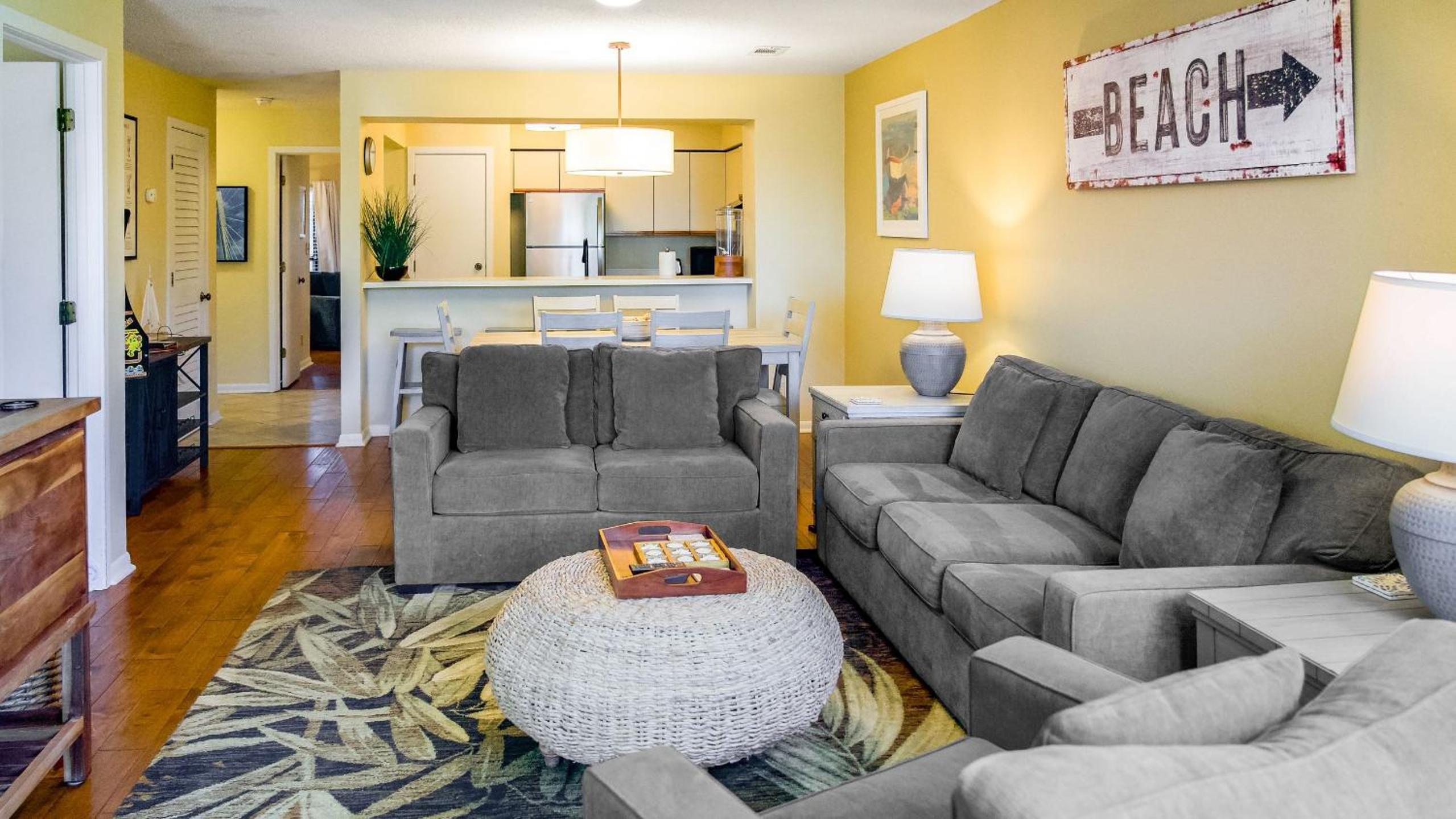Newly Renovated Beachfront Condo Pool Balcony 108 Summerhouse by AvantStay