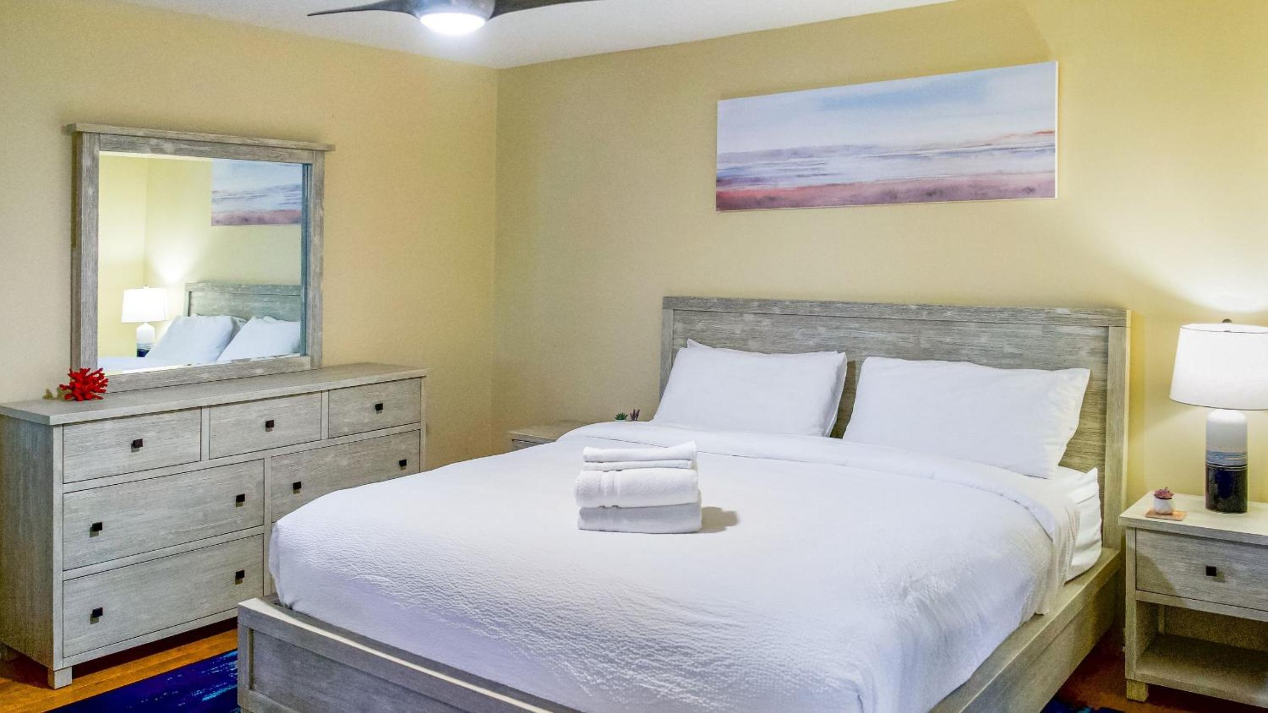 Newly Renovated Beachfront Condo Pool Balcony 108 Summerhouse by AvantStay