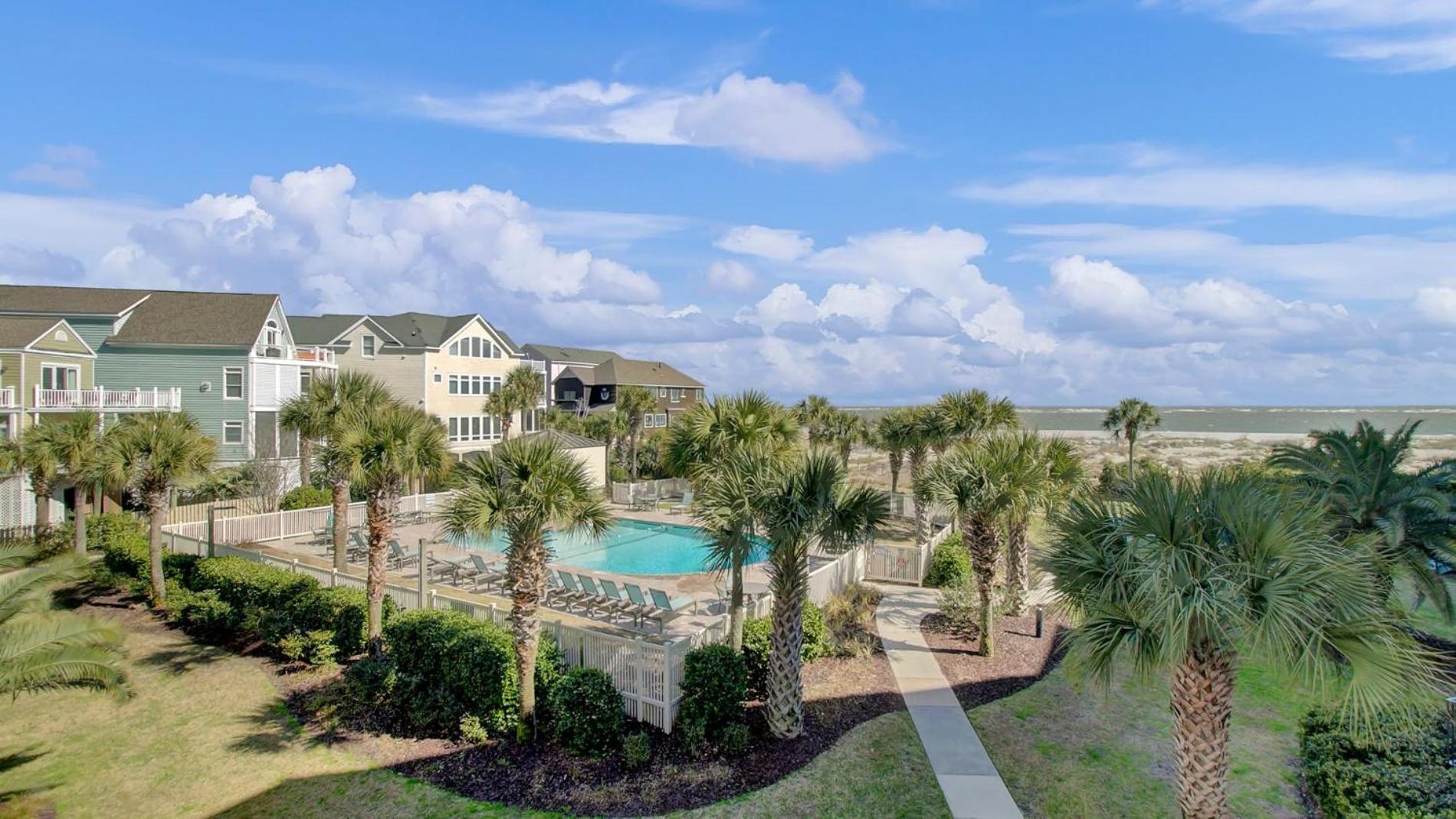Newly Renovated Beachfront Condo Pool Balcony 108 Summerhouse by AvantStay